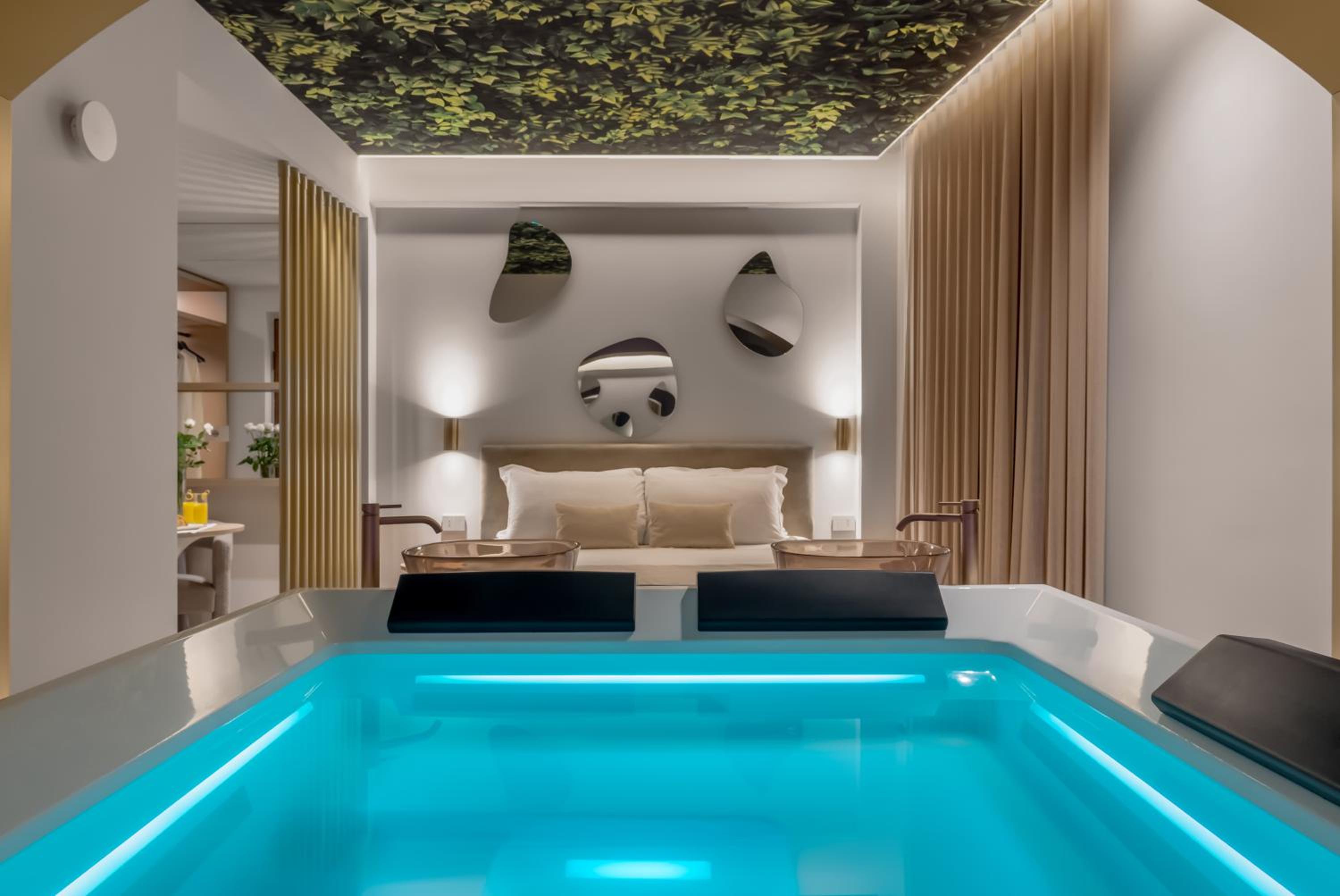 Suite with Private Pool