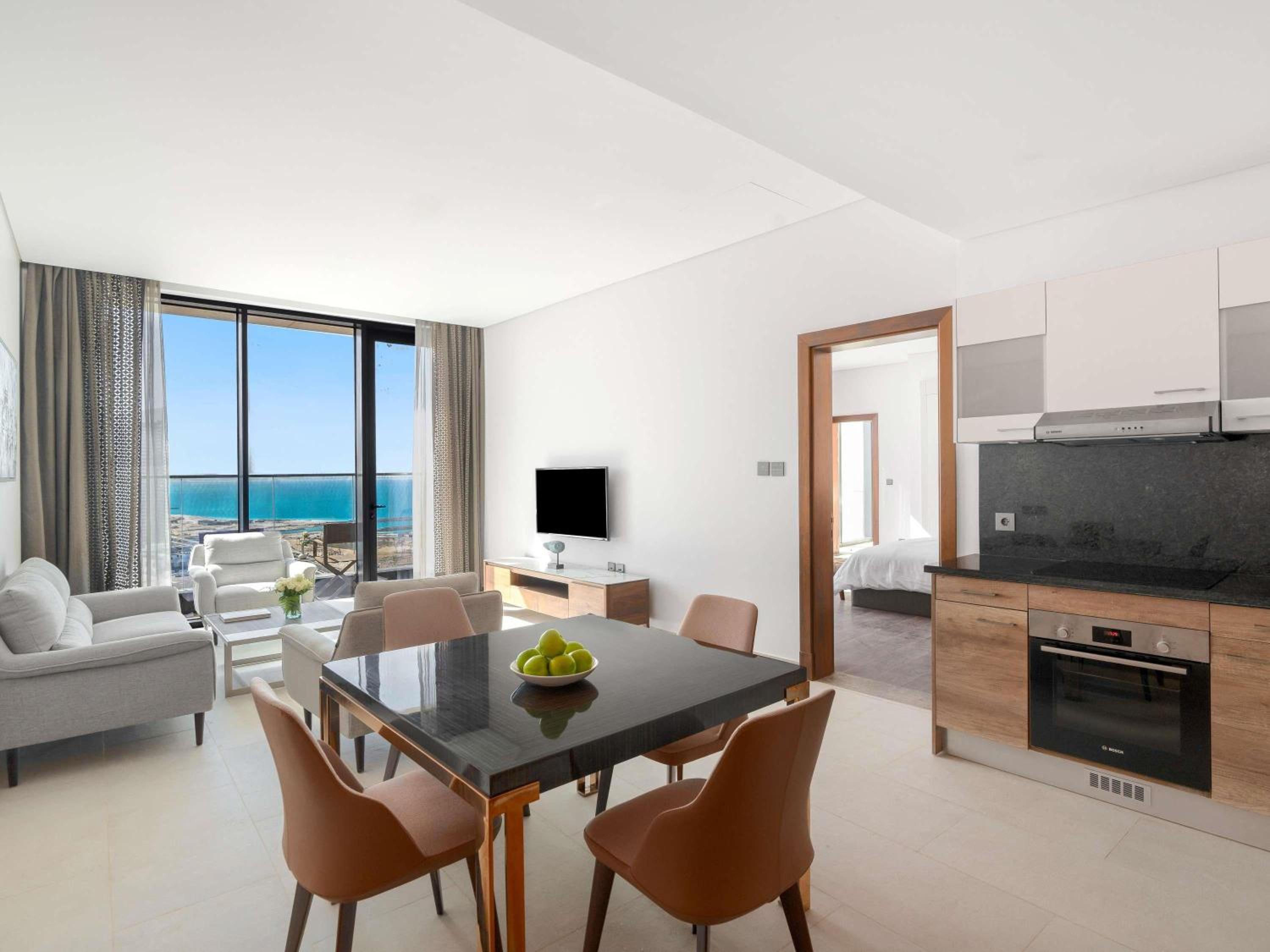 One-Bedroom Suite - Photo 2