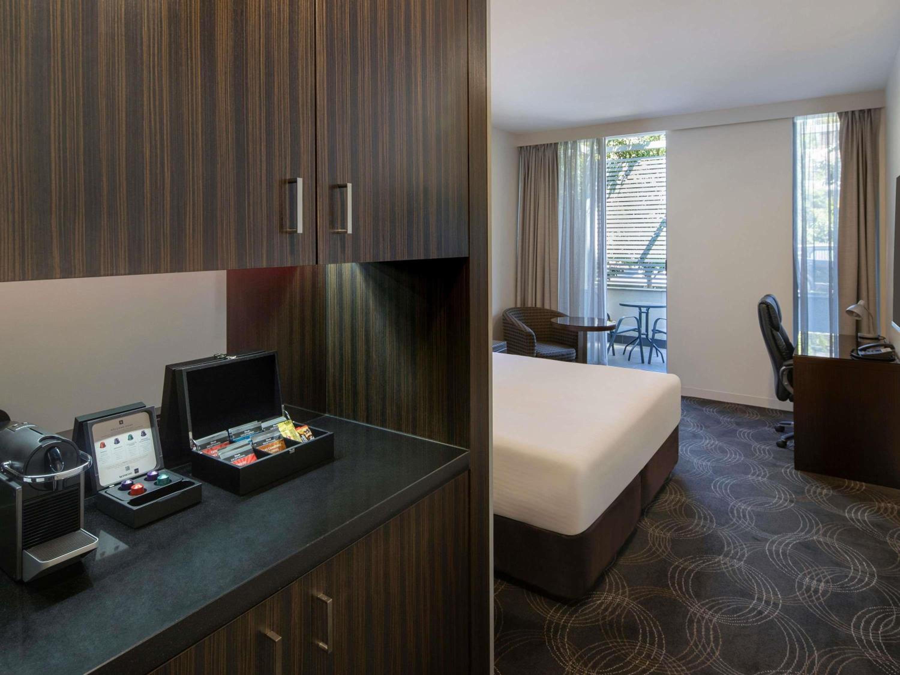 Superior King Room - Photo 4