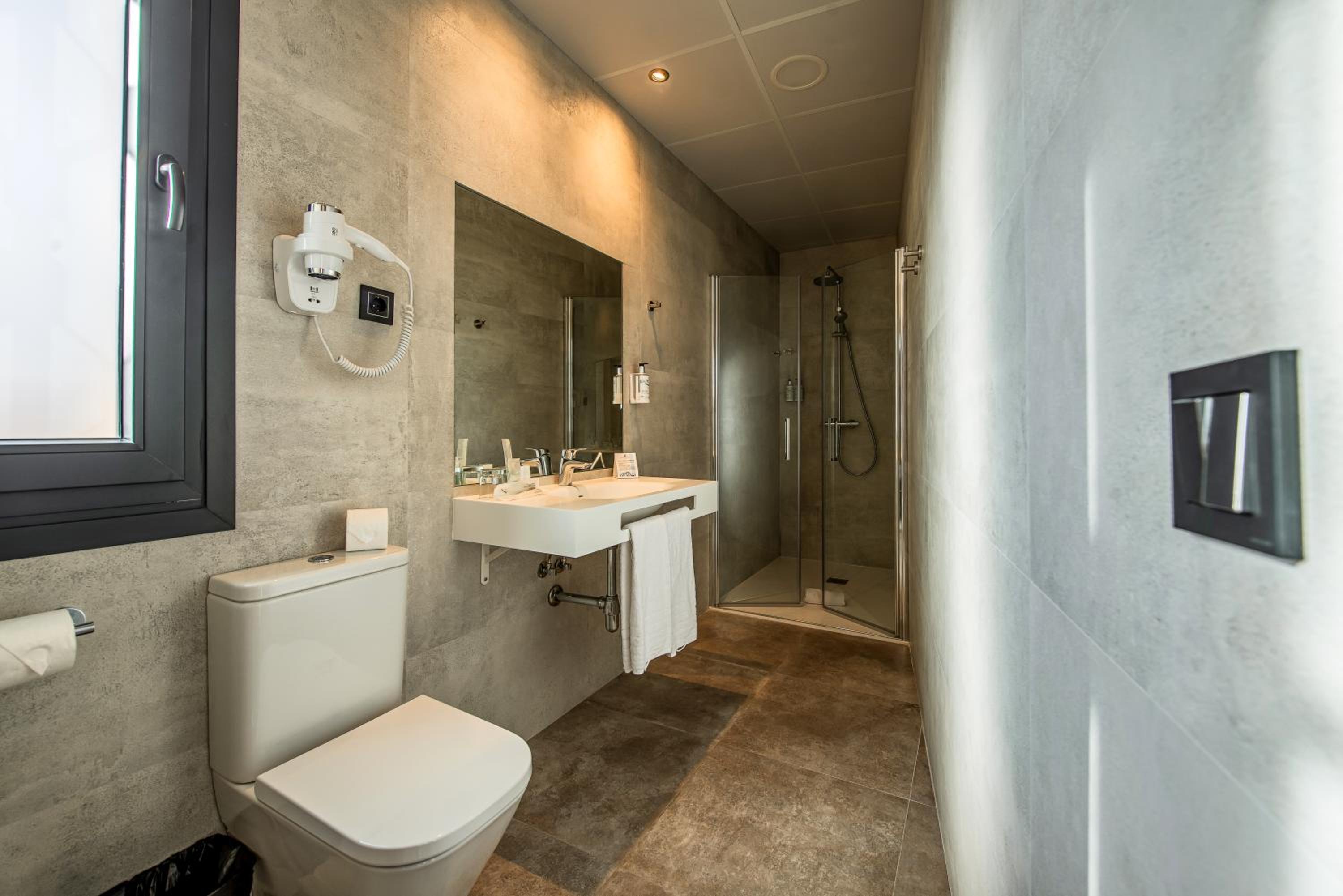 Studio Apartment - Photo 7