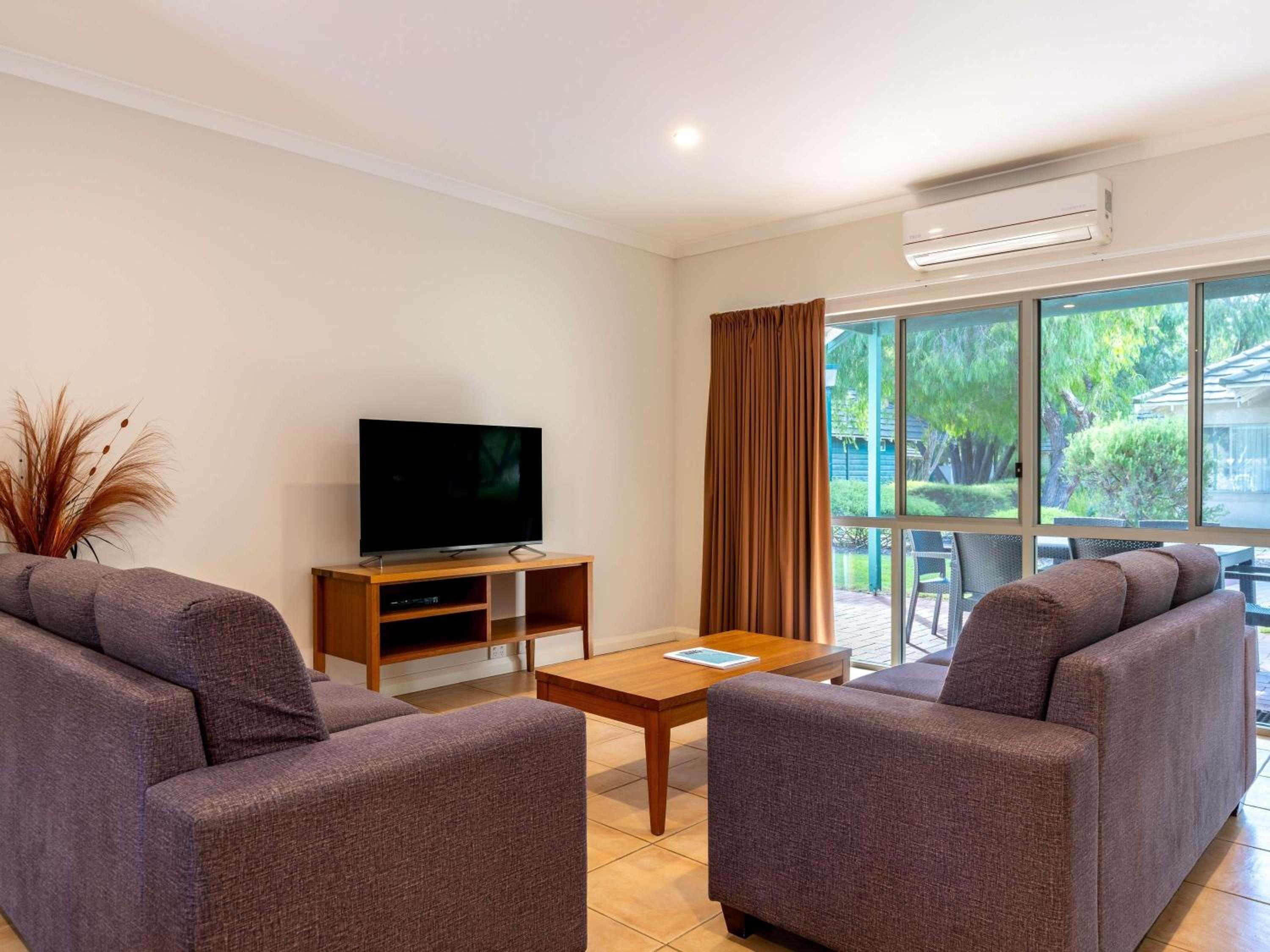 Three-Bedroom Superior Villa - Photo 5