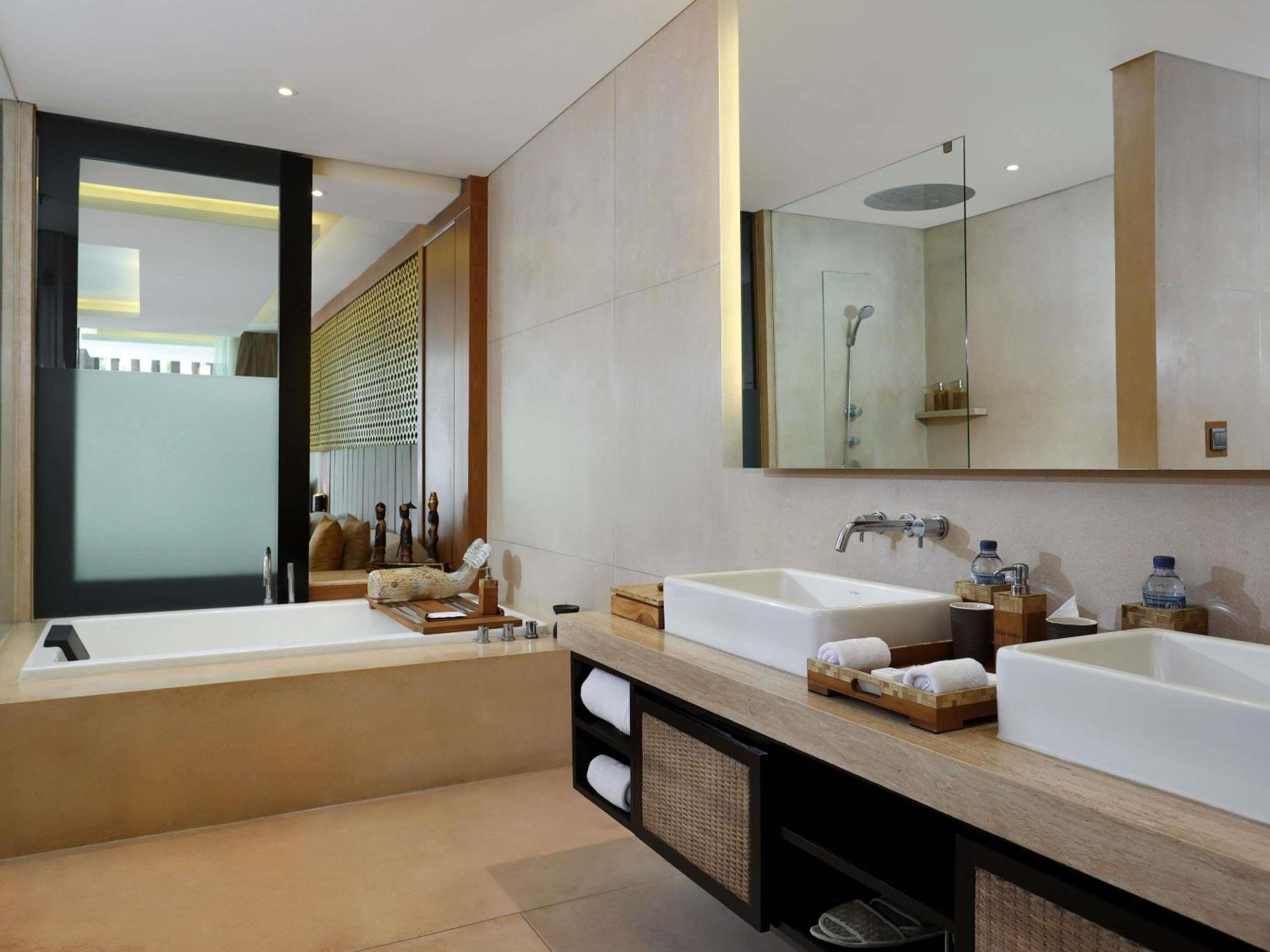 Seminyak Ocean King Suite with Balcony