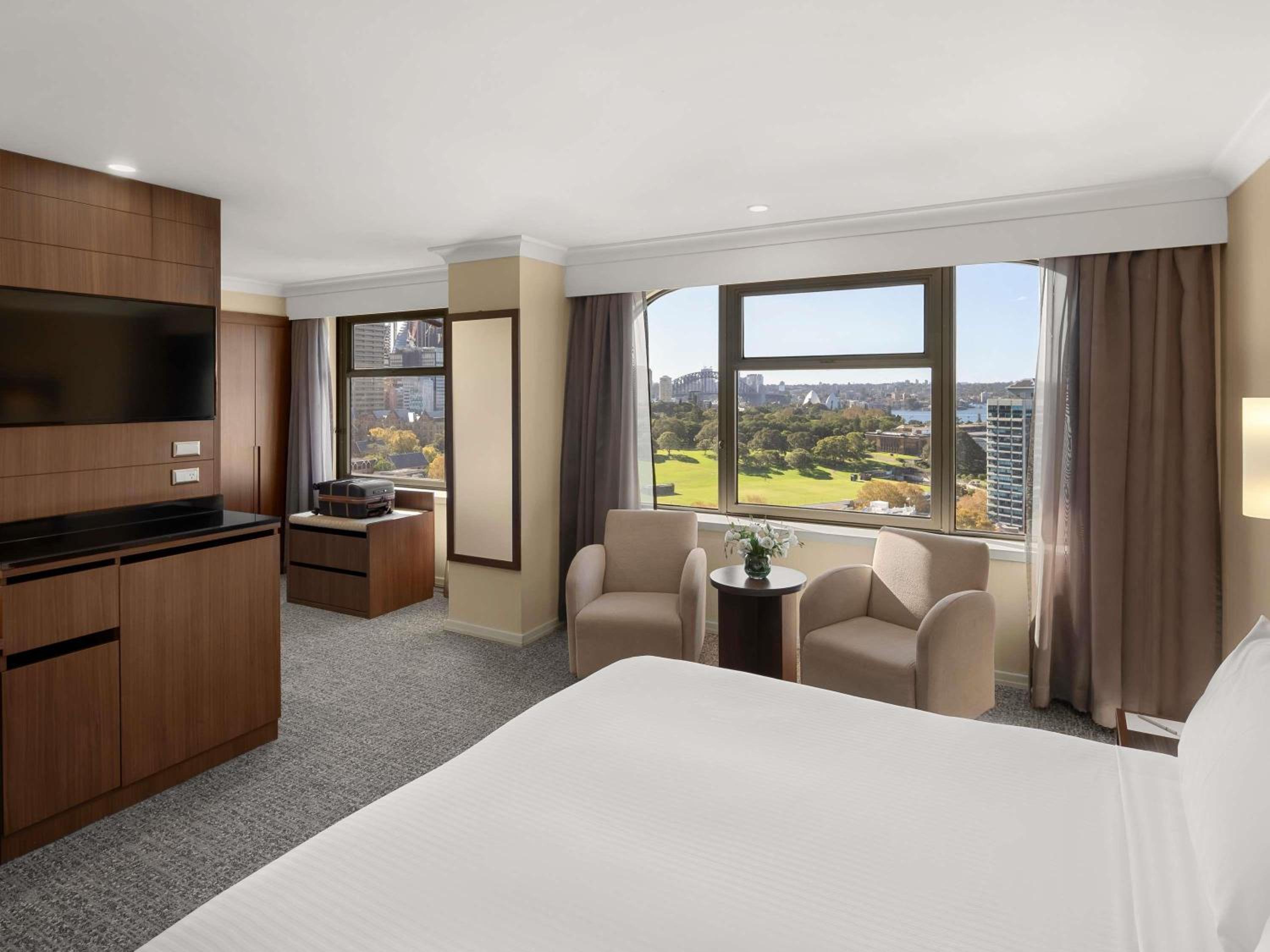 Deluxe King Room with Harbor View