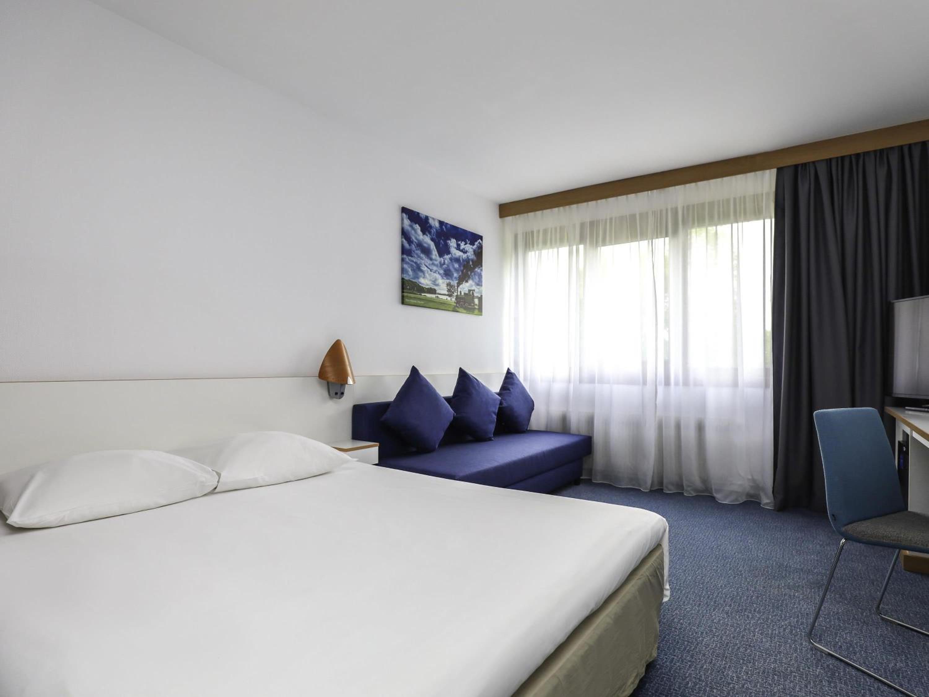 Classic Double Room with Sofa - Photo 5