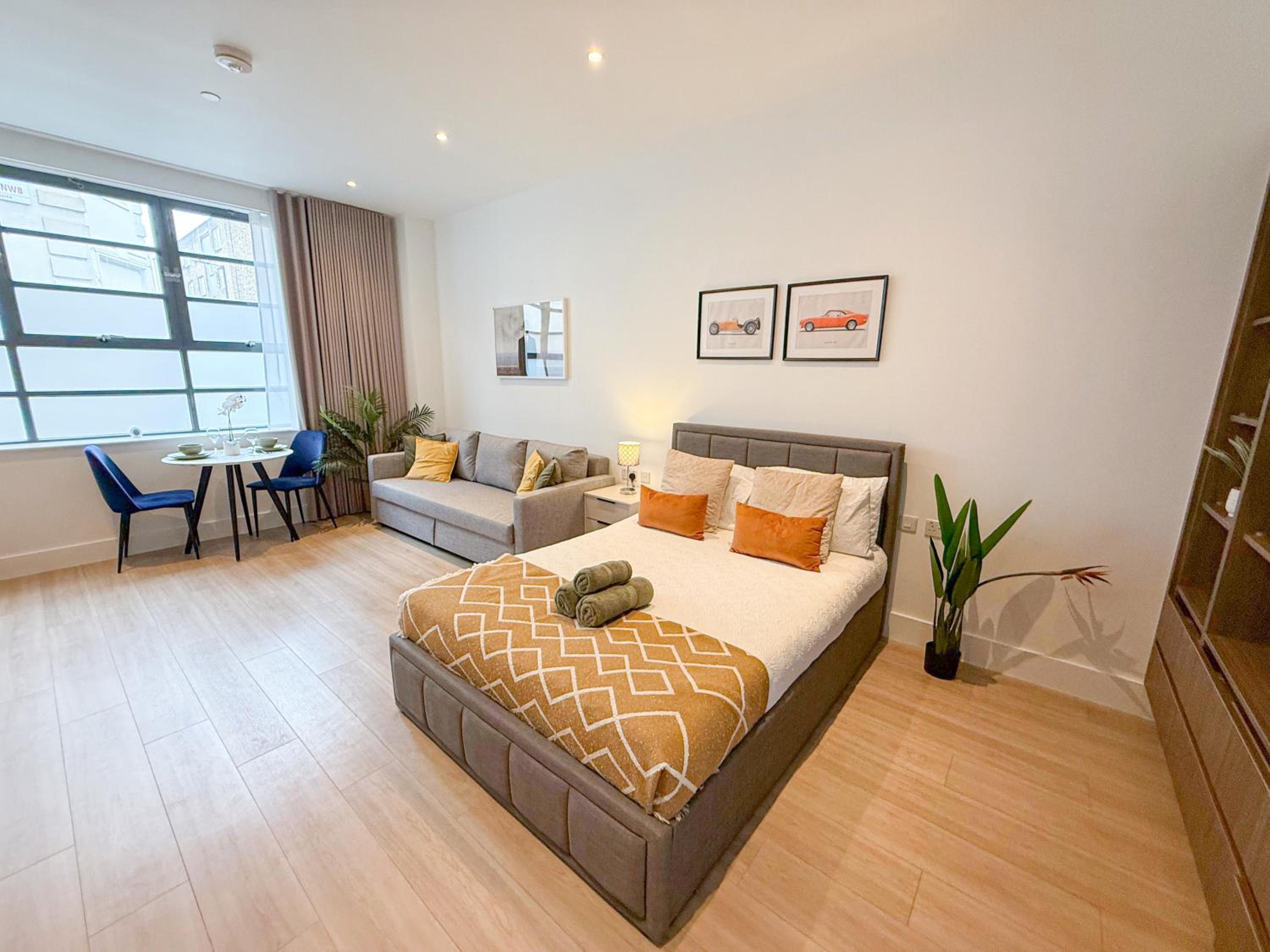 Studio Apartment photo 1