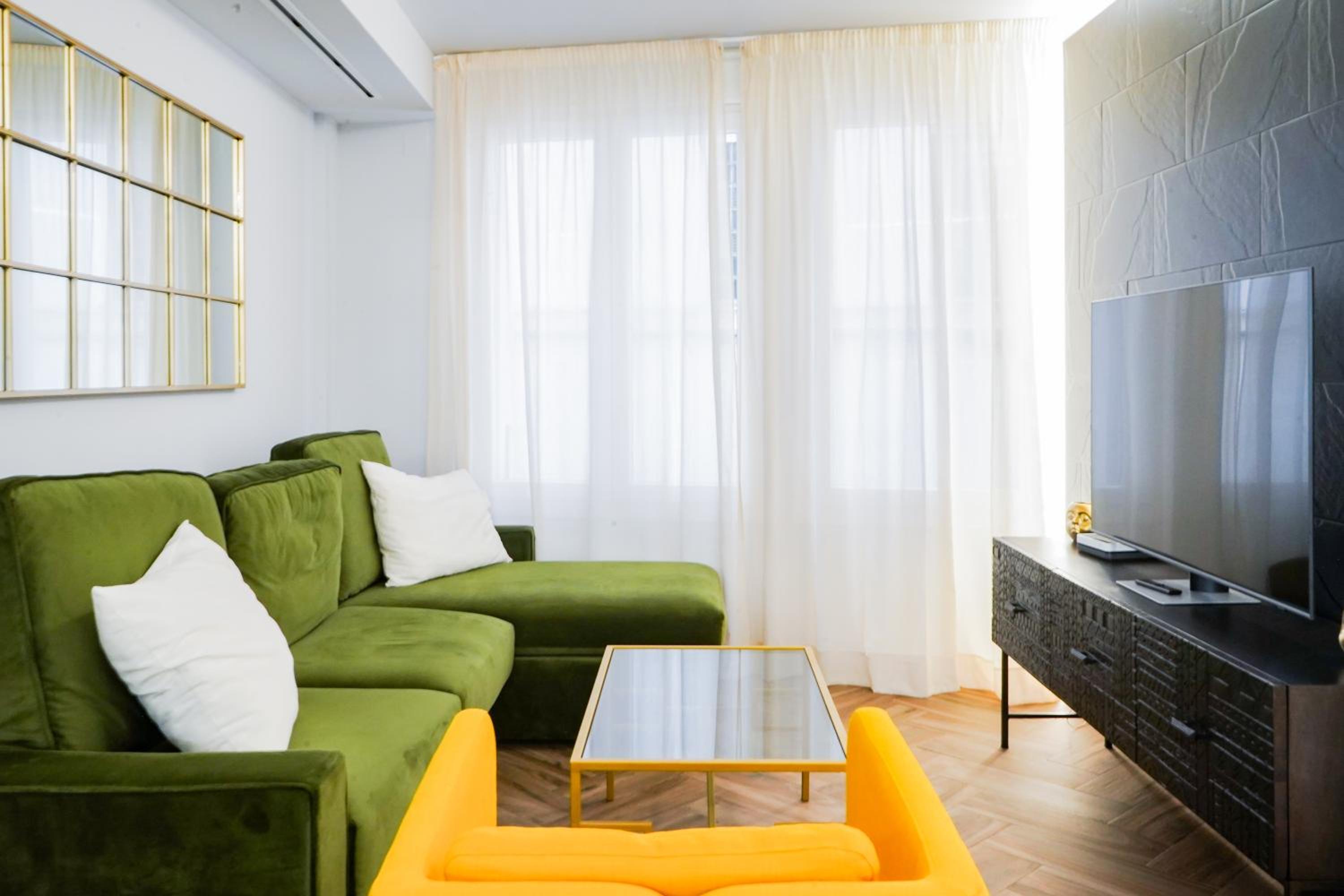 One-Bedroom Apartment