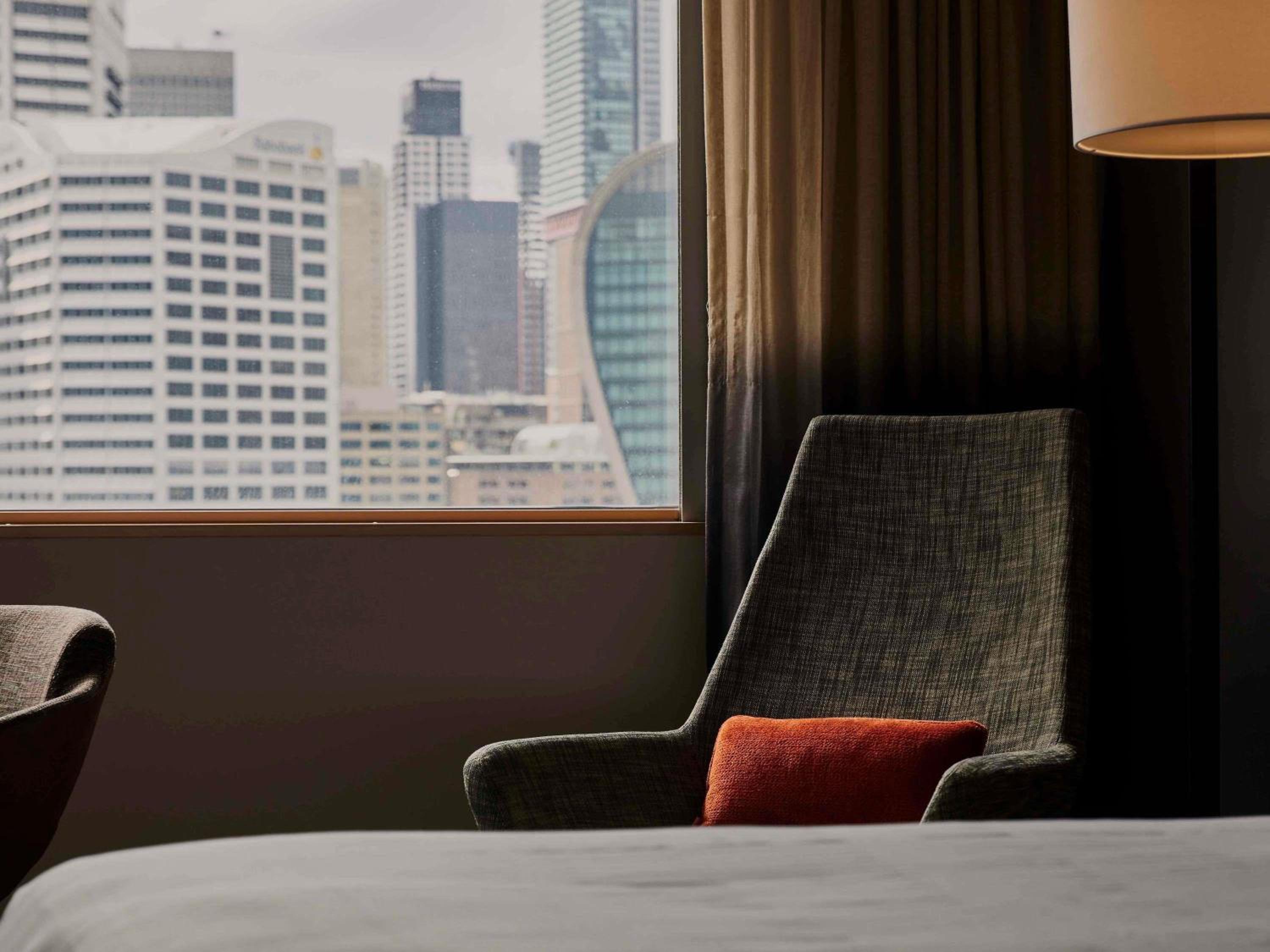 Executive Queen Room - Harbor Facing