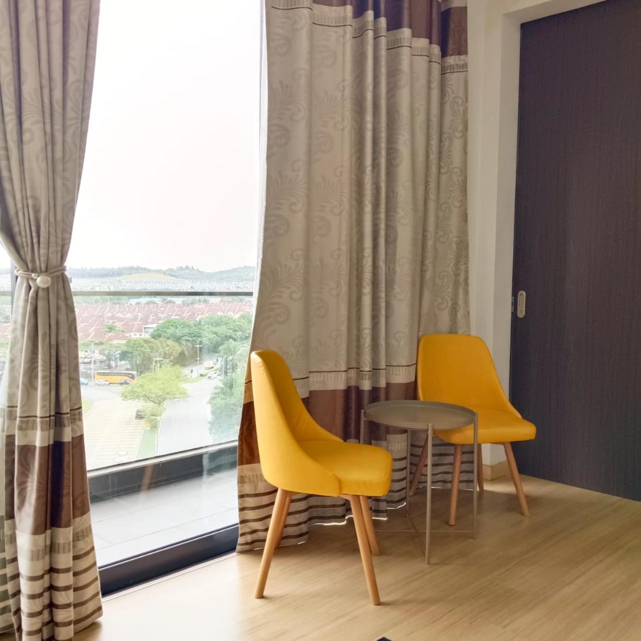 Two-Bedroom Apartment with Balcony photo 3