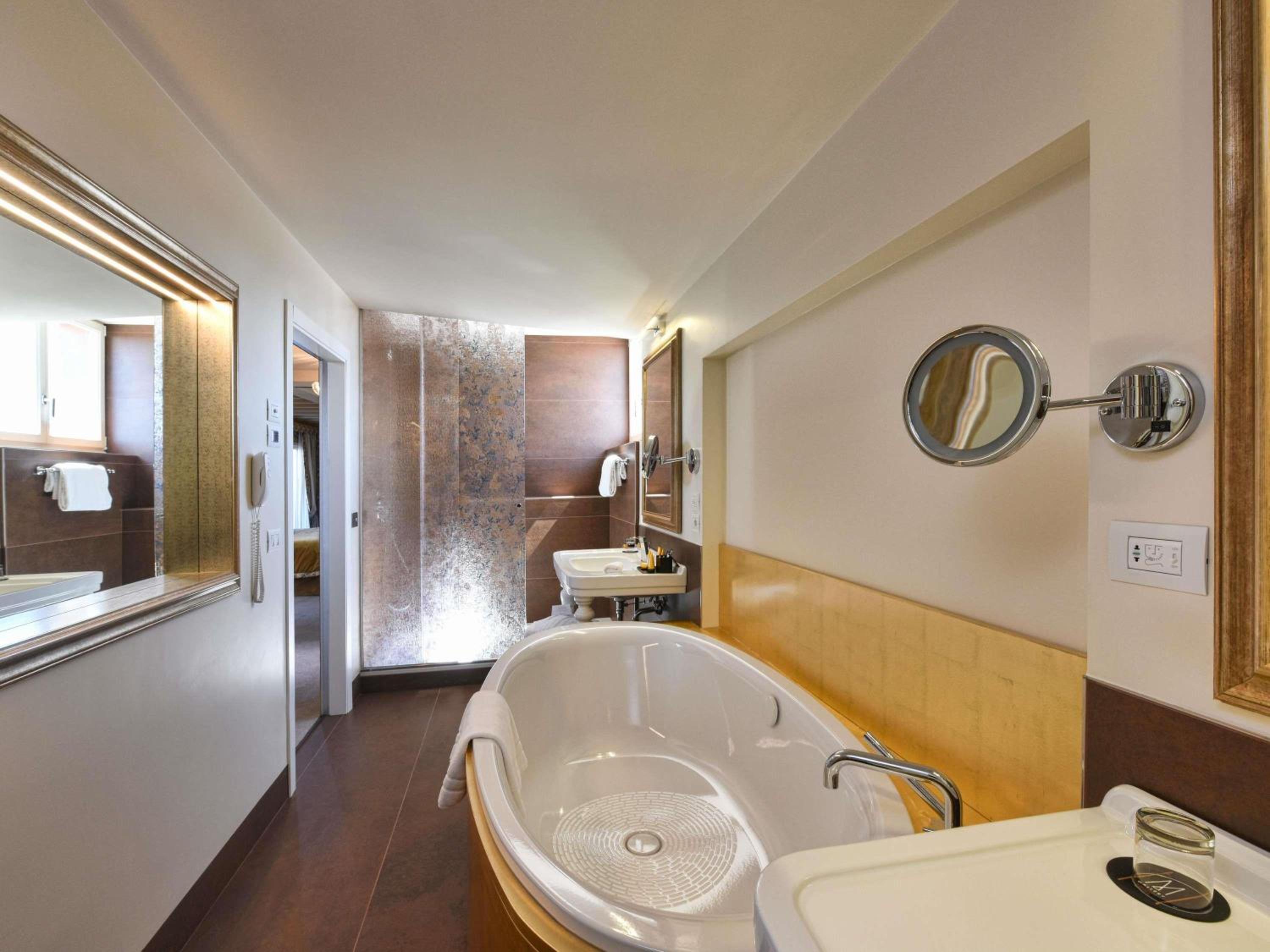 Presidential King Suite