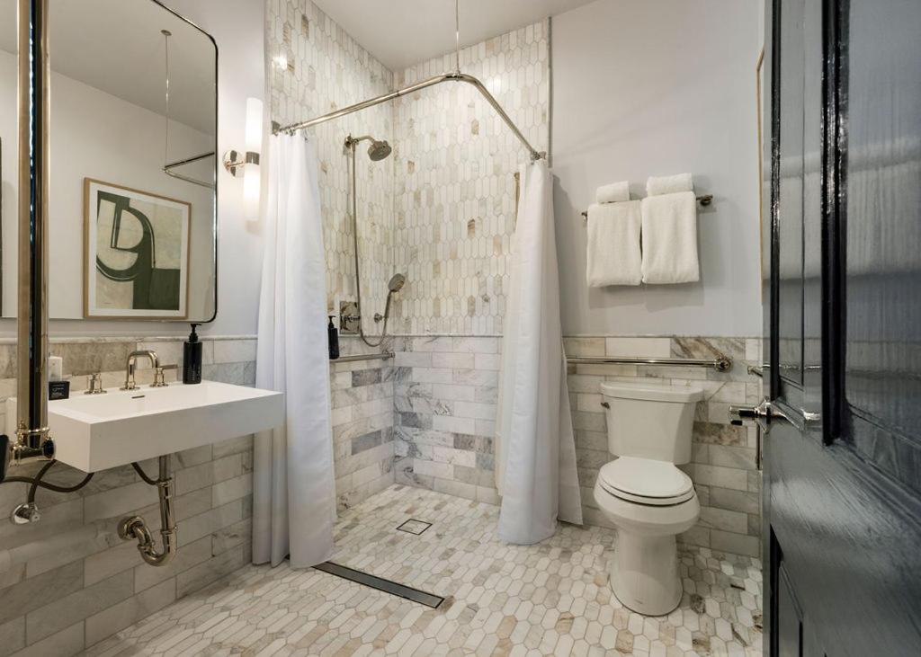 Blackbird Hotel, Photo 2