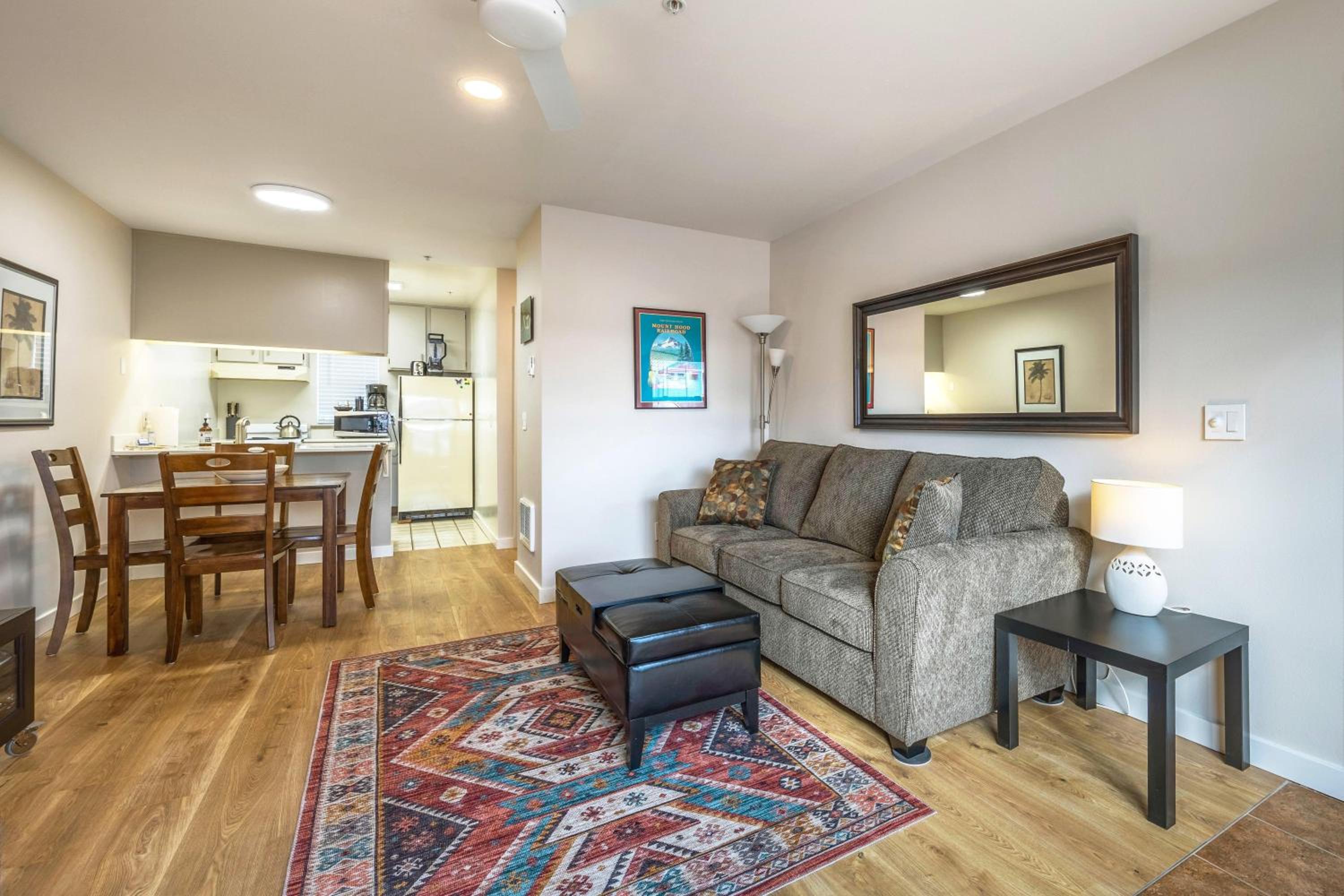 Studio Apartment photo 1