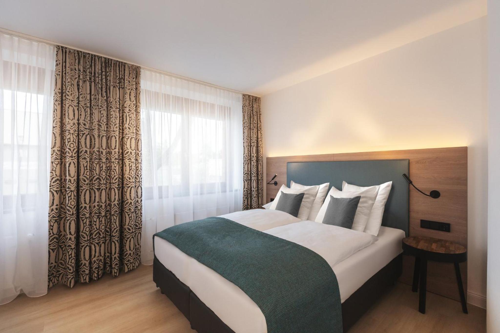 Premium Queen Room - Photo 8
