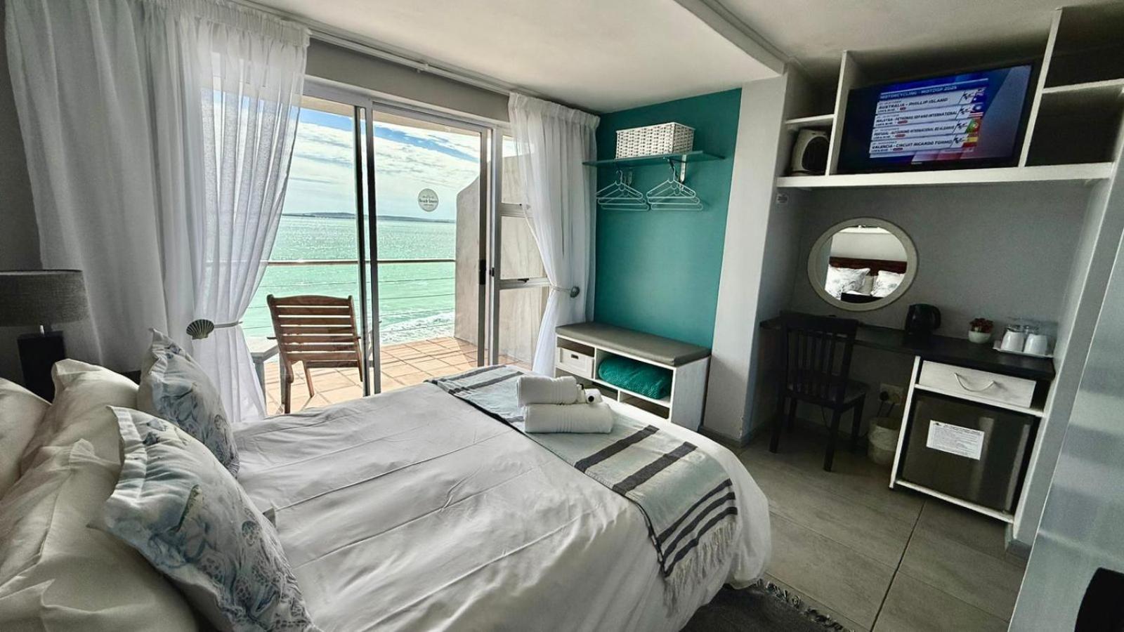 Basic Double Room with Sea View photo 3