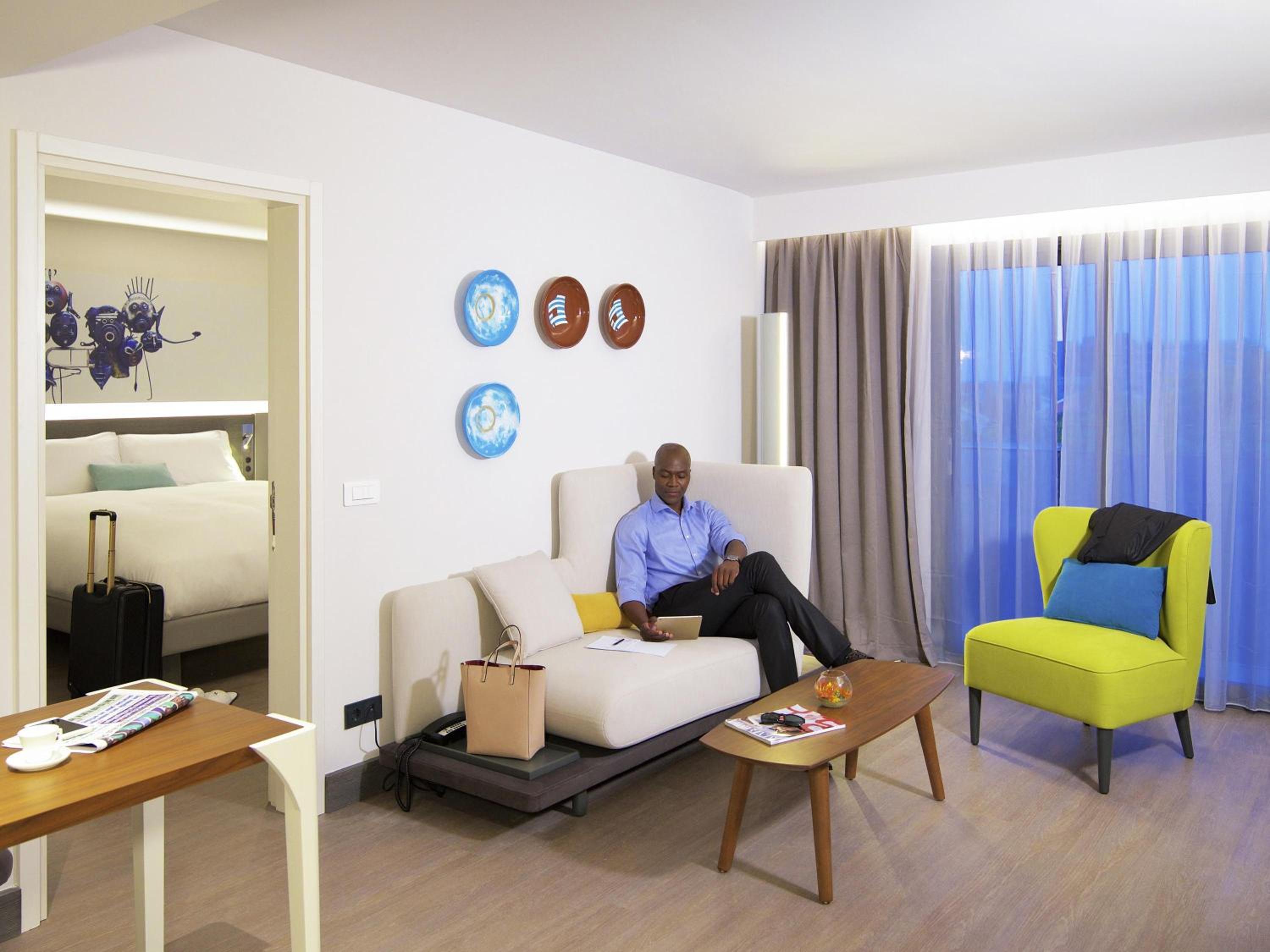 Superior Room with 1 King Size bed photo 2