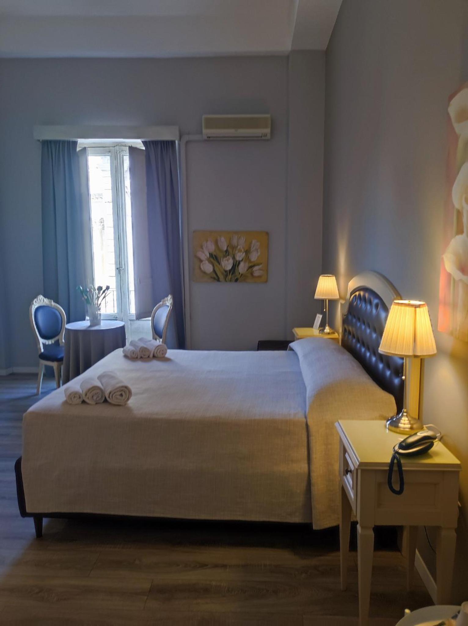 Superior Triple Room with City View - Photo 1