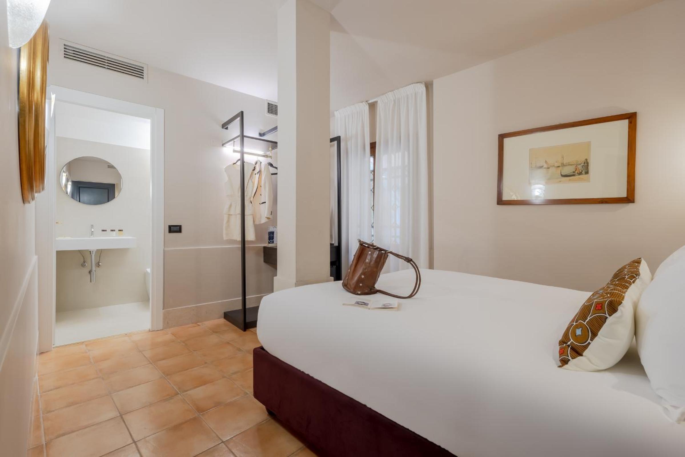Two-Bedroom Suite photo 3