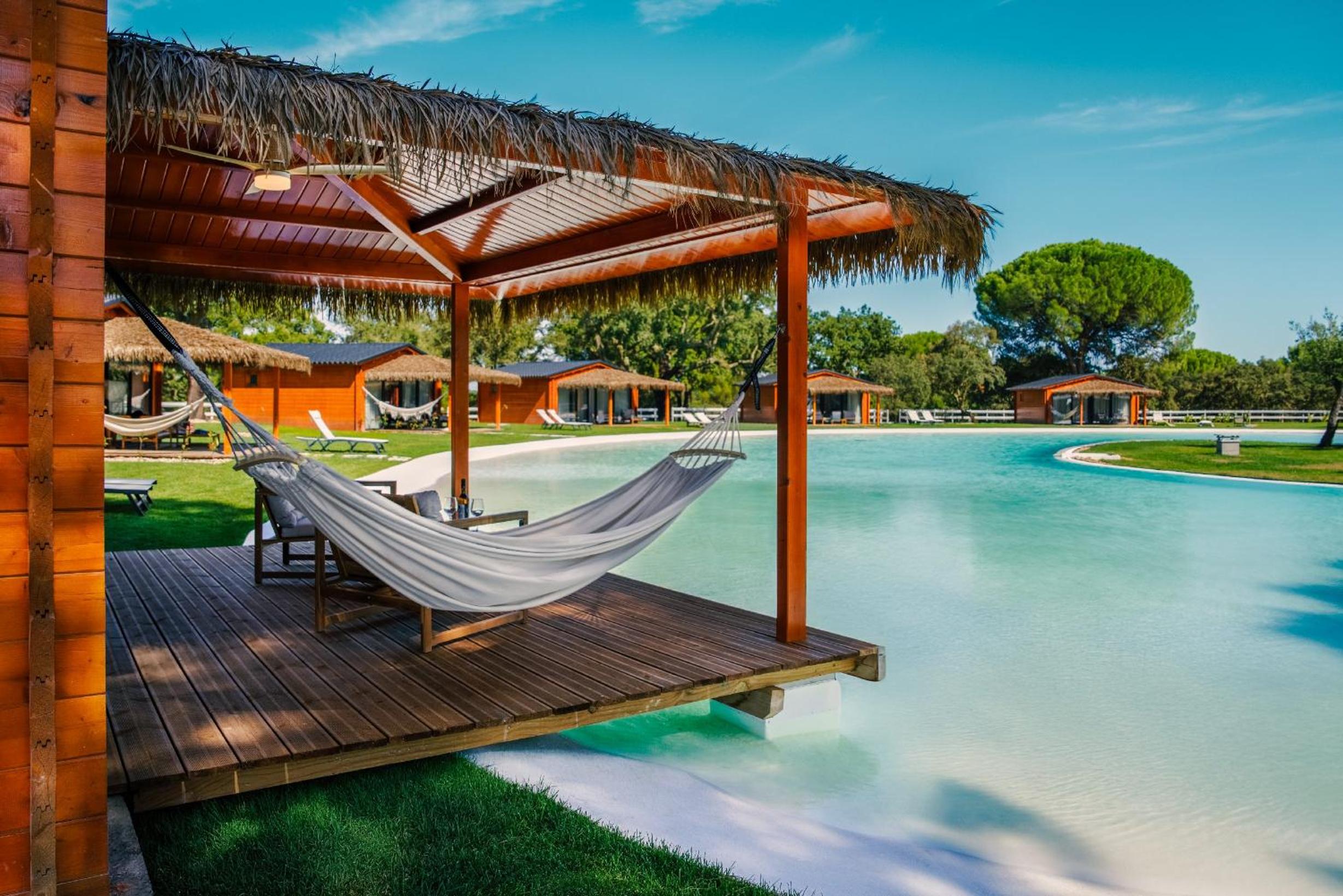 Bungalow - Water Front