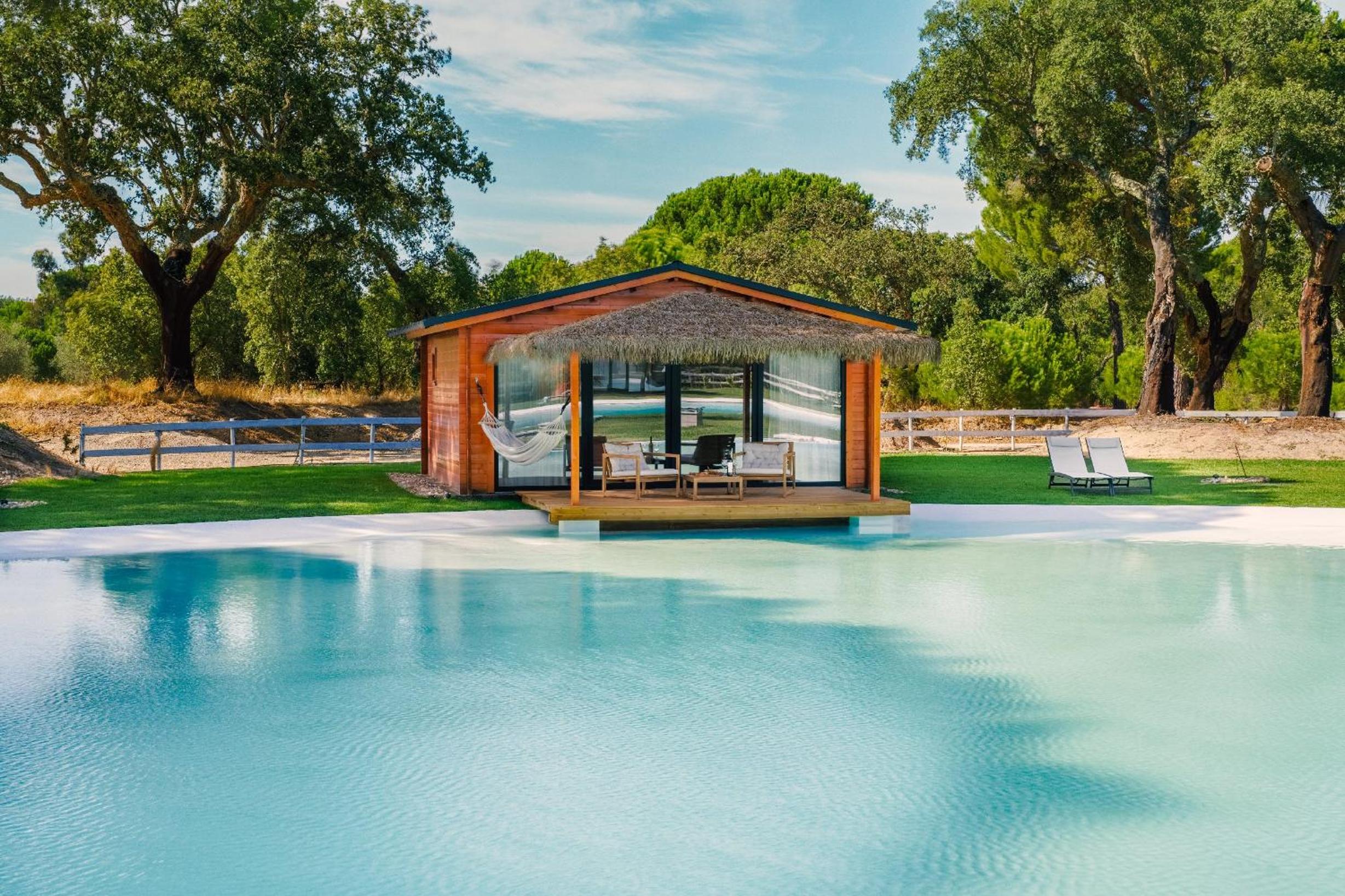 Bungalow - Water Front