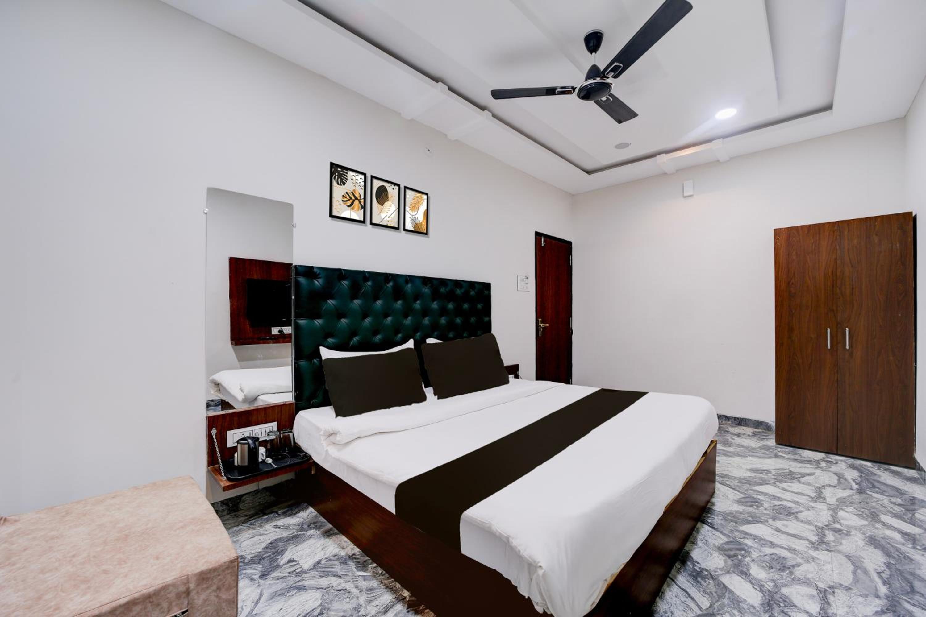 Classic Triple Room
