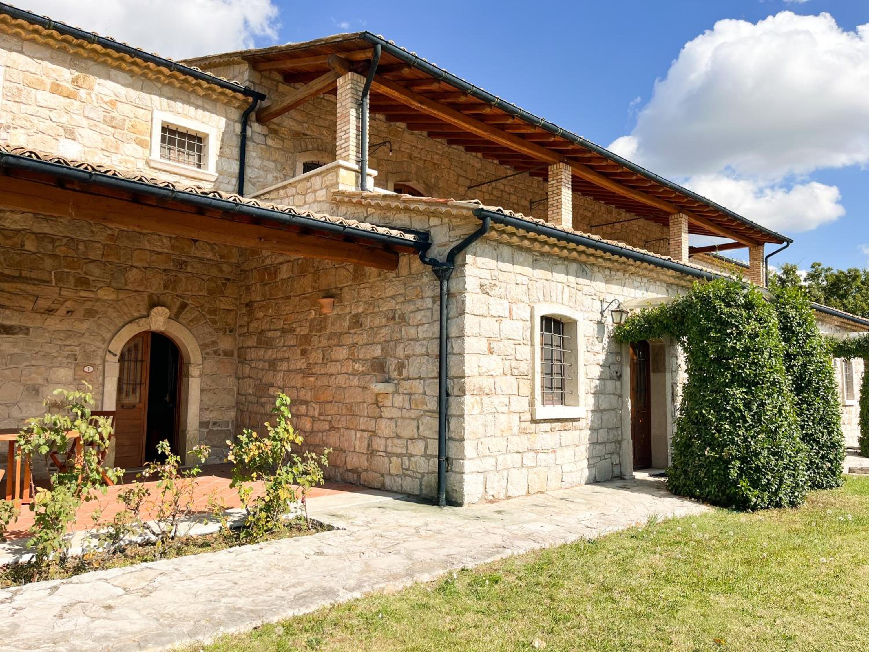 Maisonette photo 2