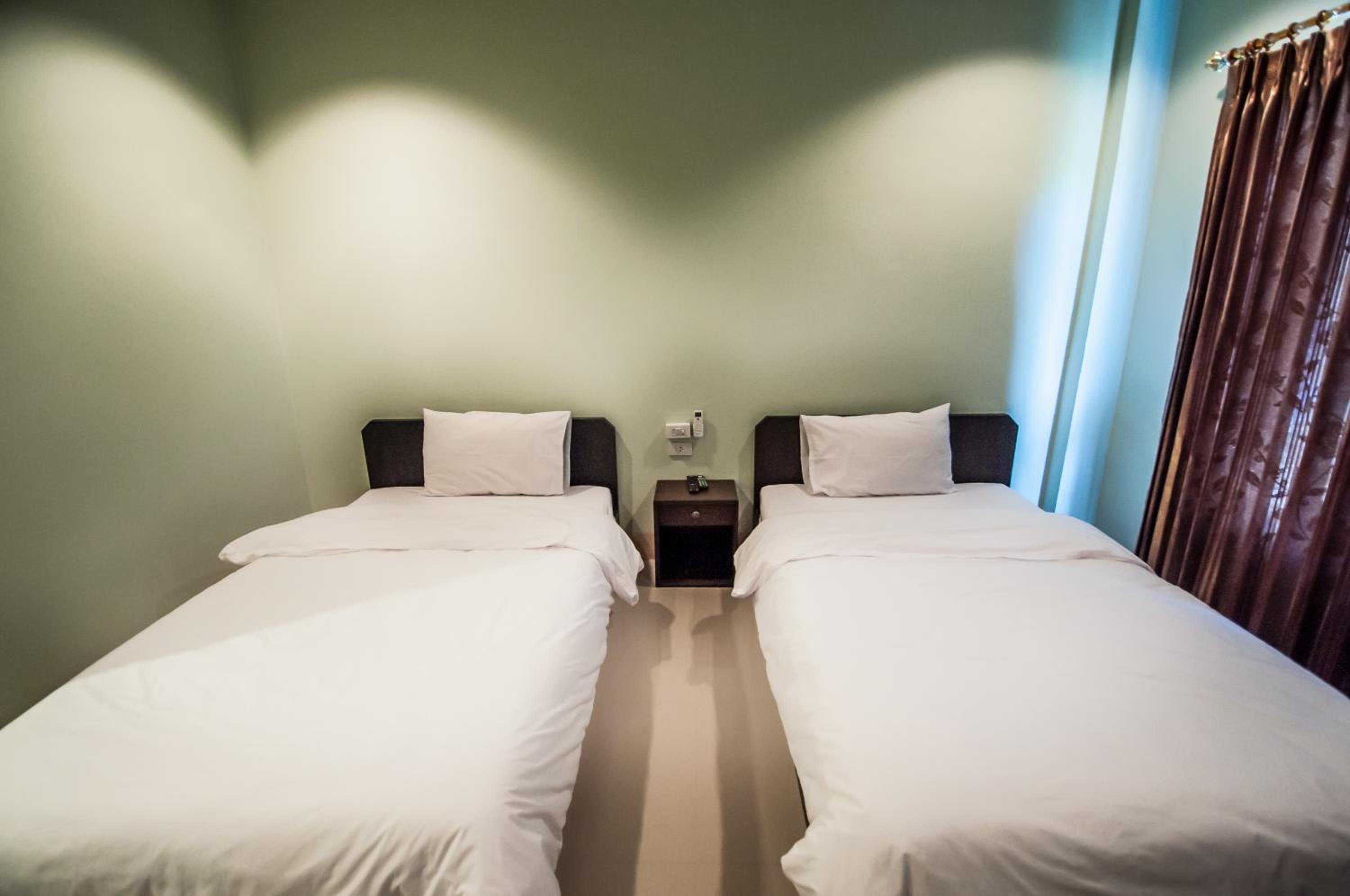 Standard Twin Room photo 2