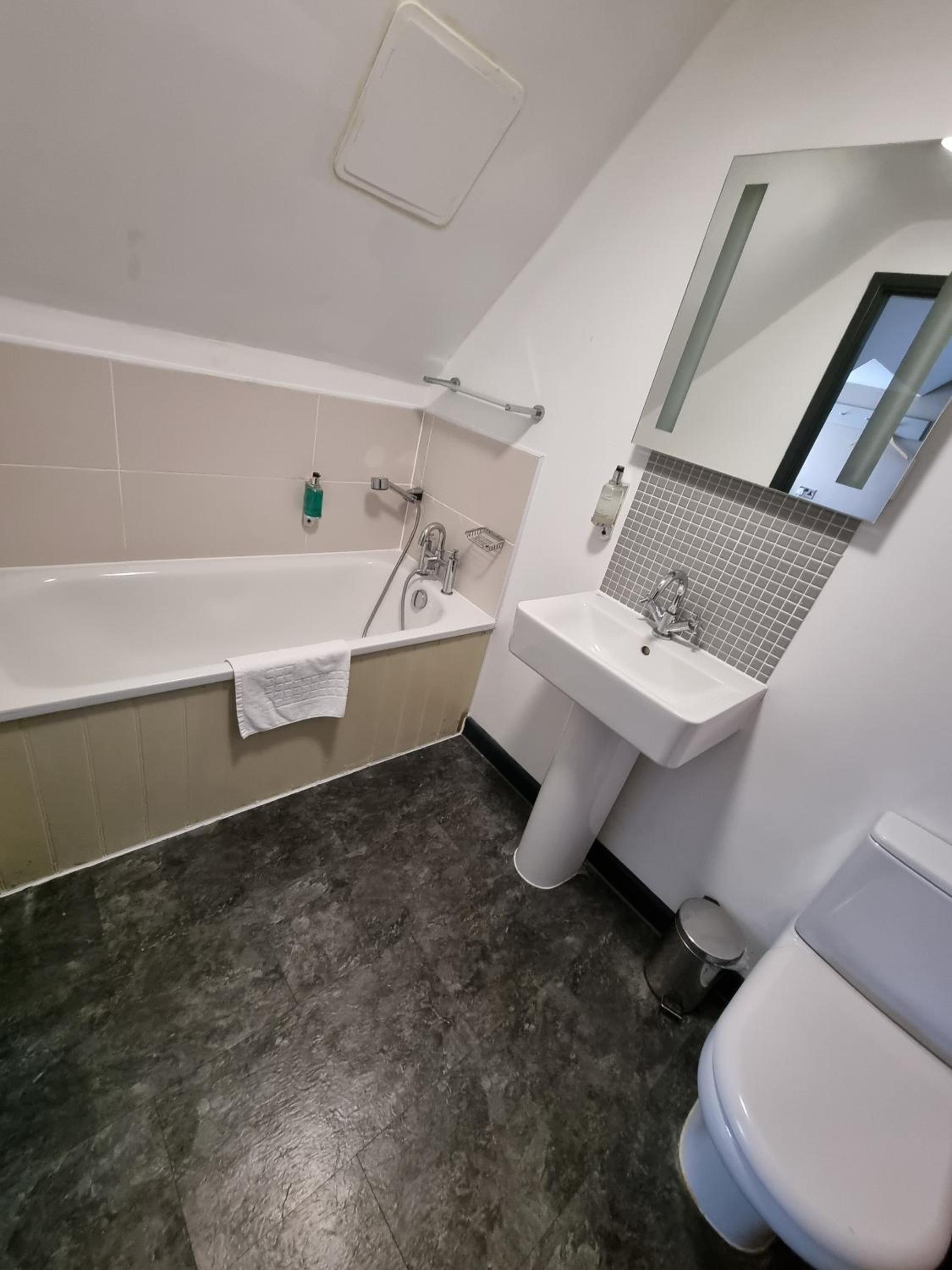 Standard Single Room photo 3