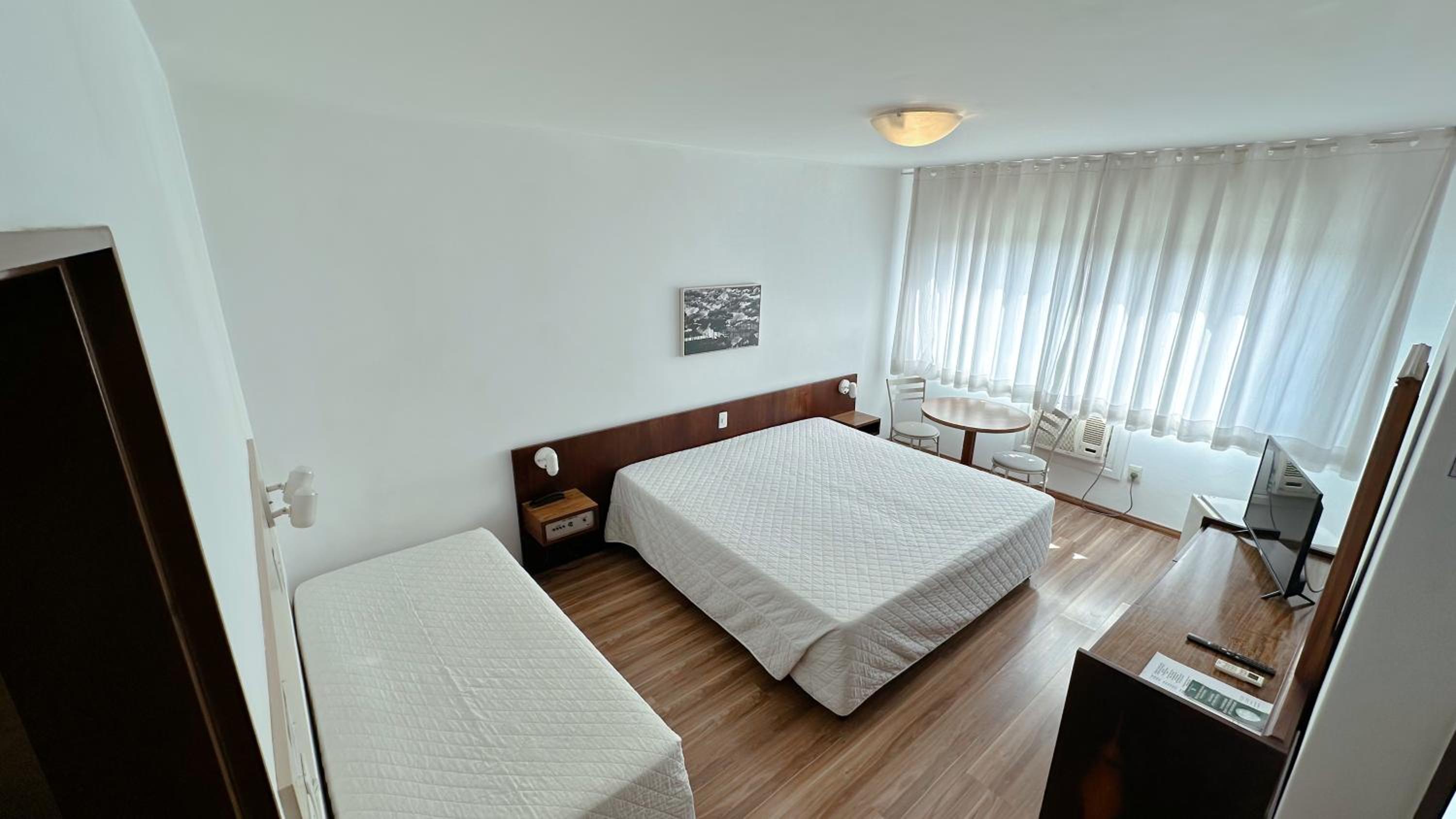  Standard Triple Room with 1 Double Bed and 1 Single Bed photo 3