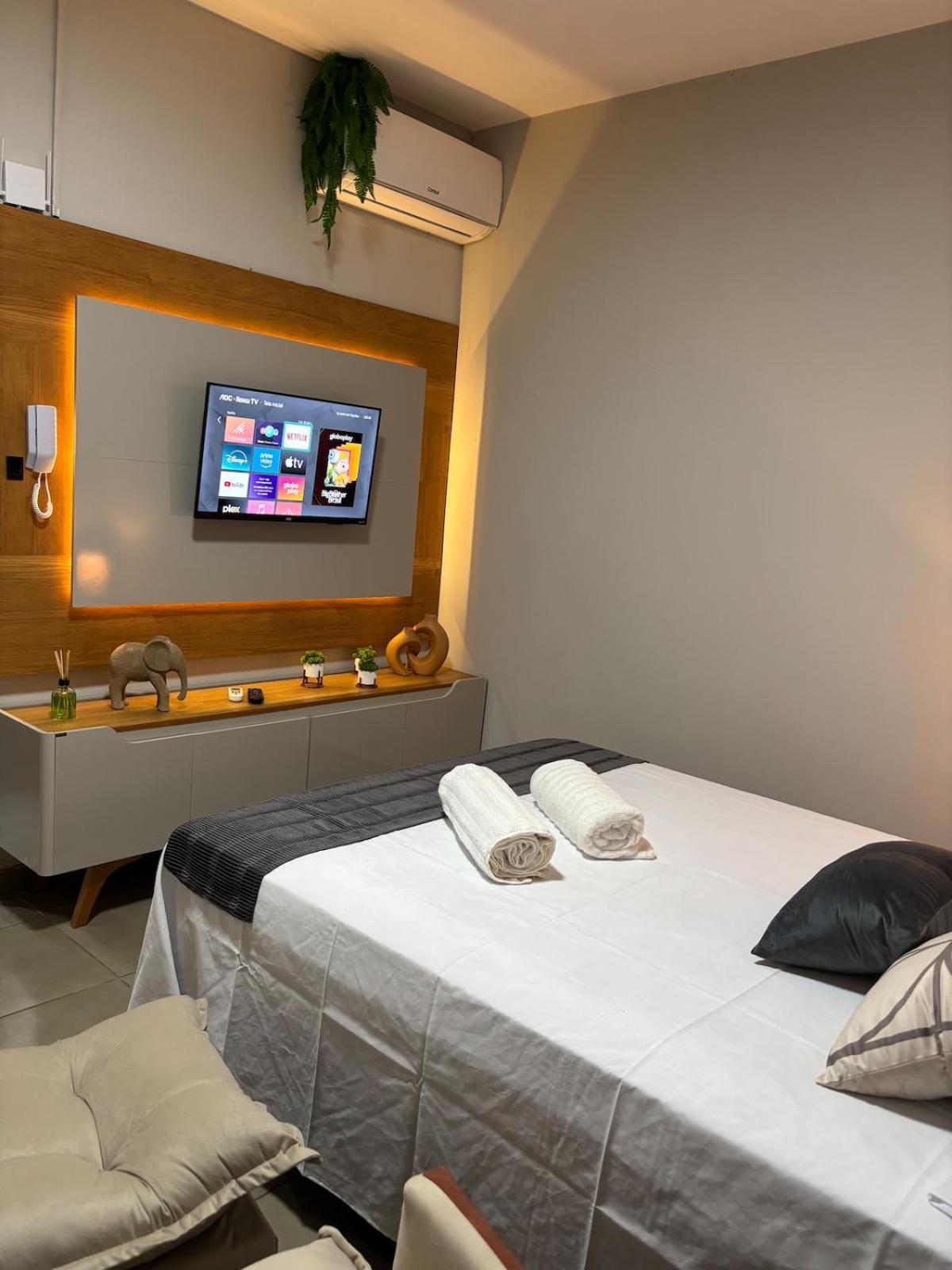 Suite 1 photo 2