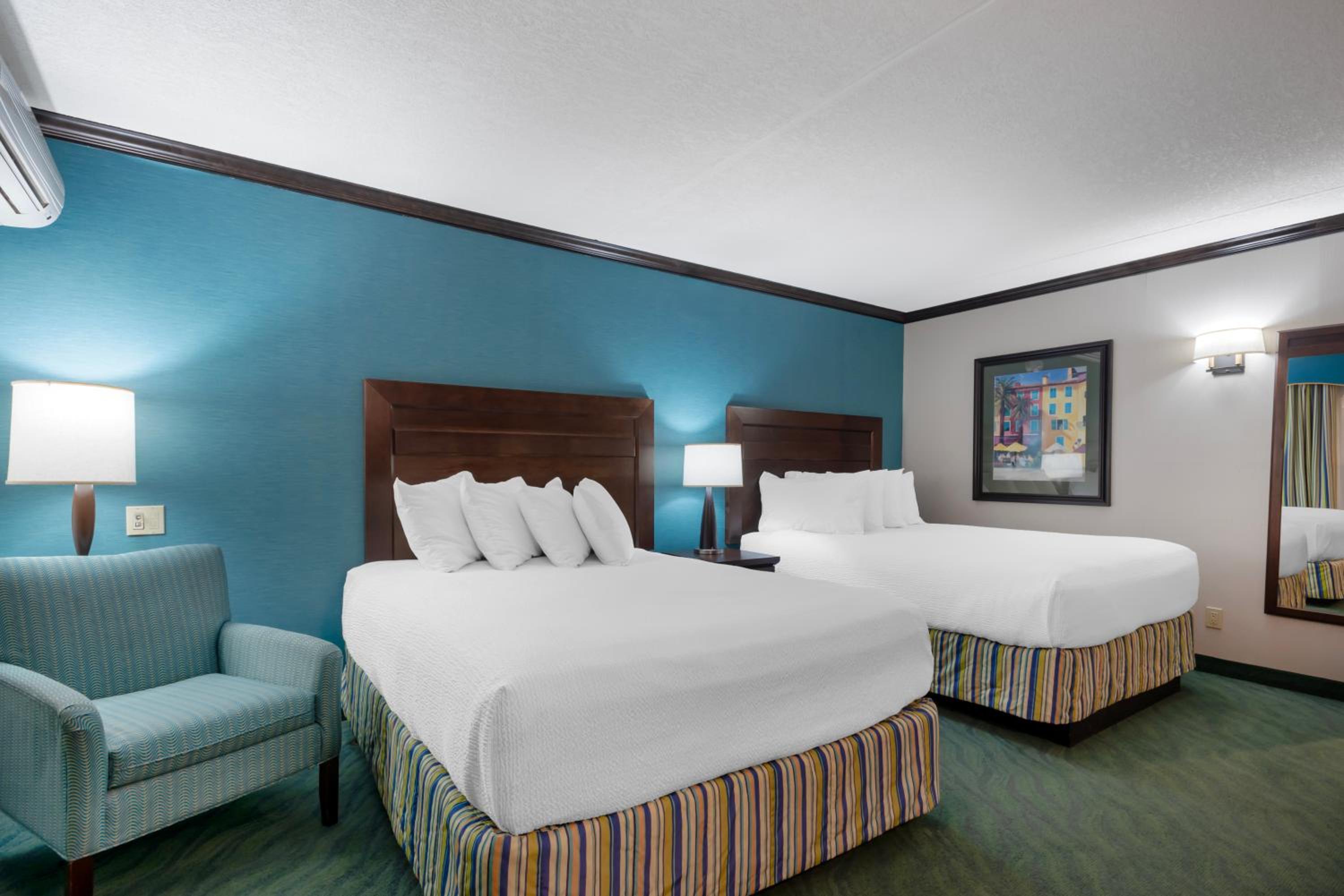 Queen Room with Two Queen Beds and Walk-In Shower - Mobility Accessible - Photo 3
