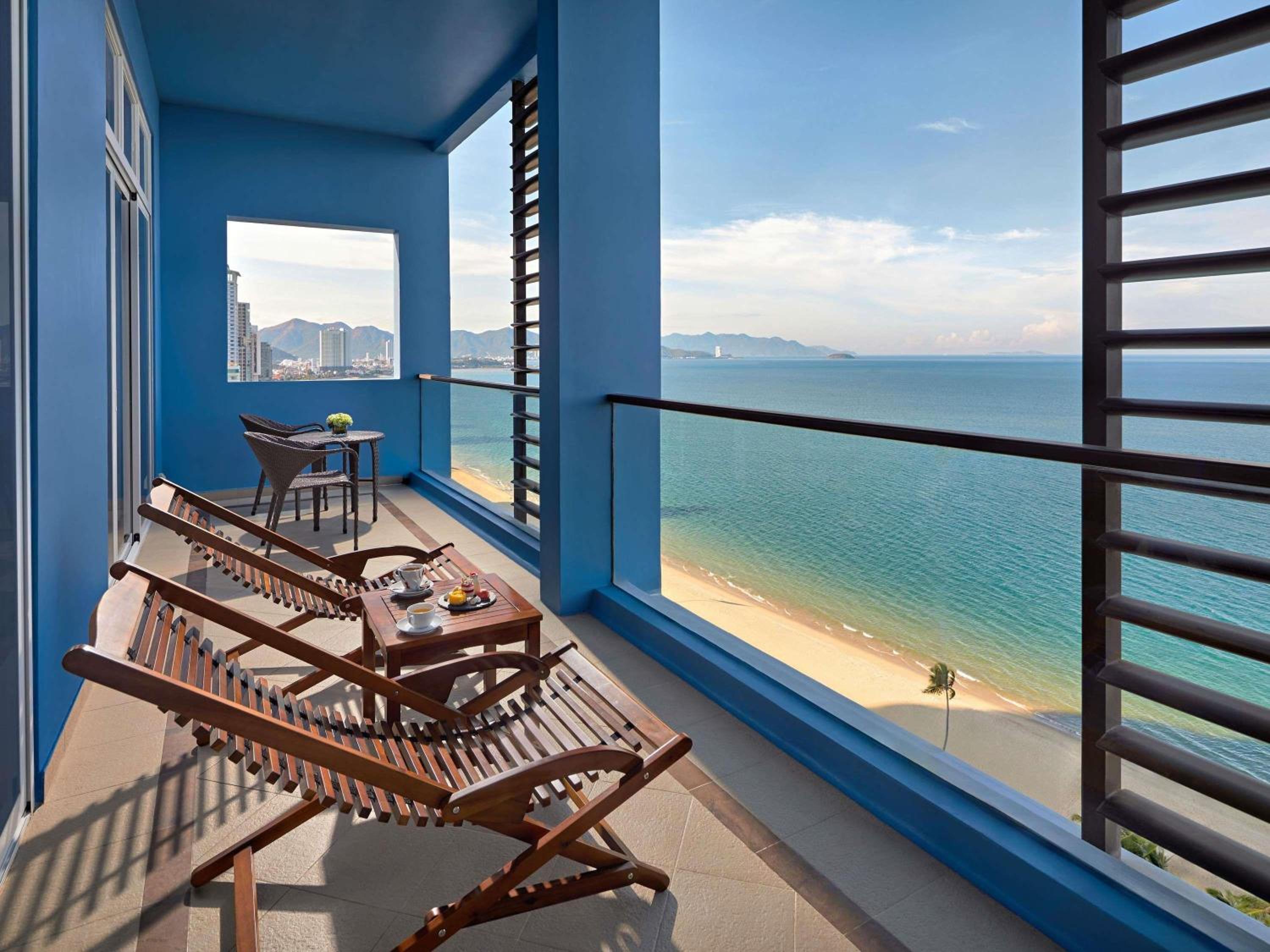 Junior King Suite with Ocean View - Photo 1