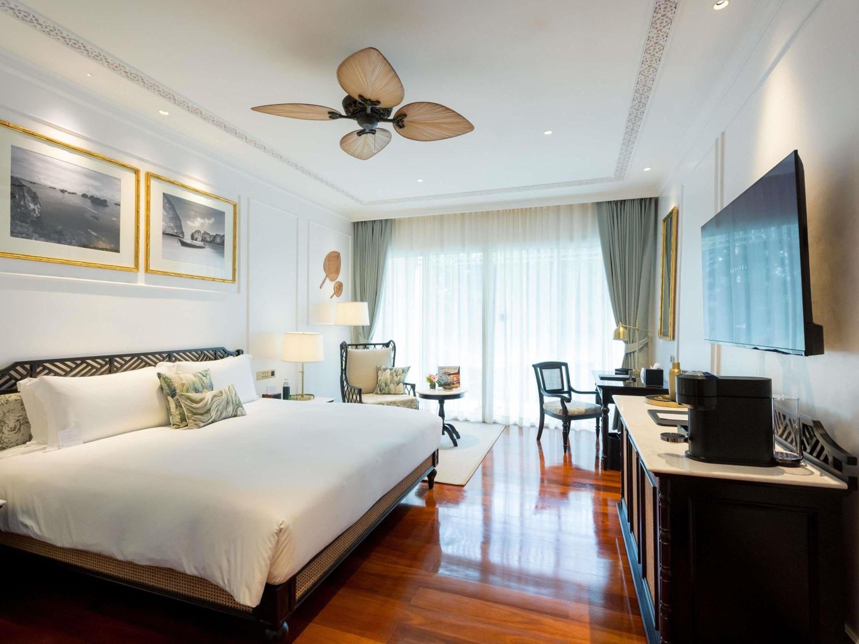 Signature King Room with Private Balcony
