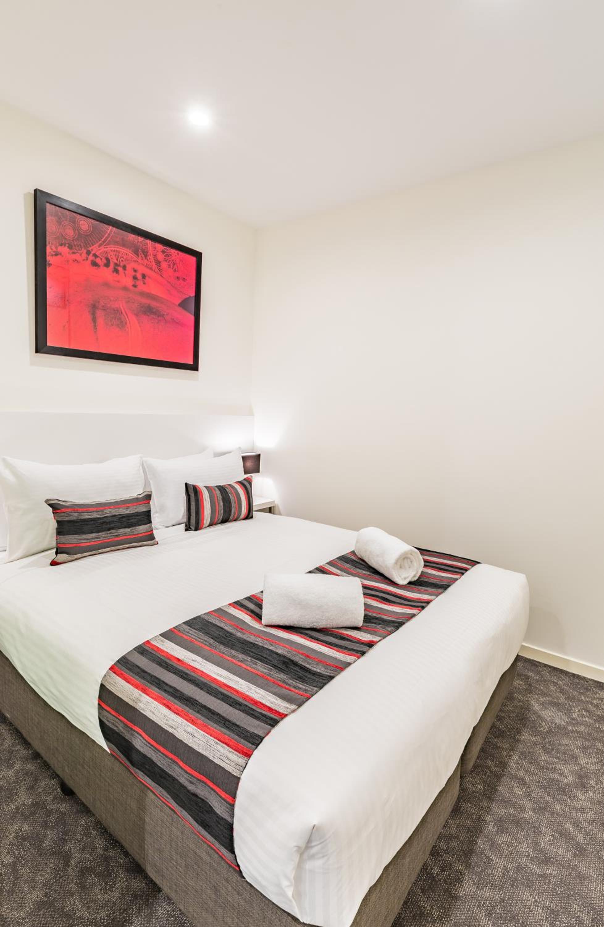 Two Bedroom One Bathroom Apartment photo 3