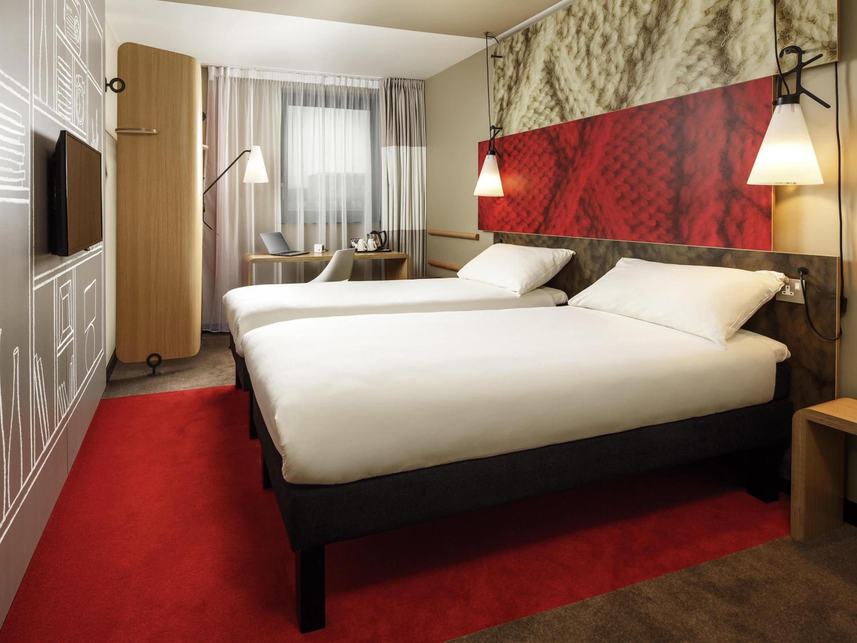 Twin Room - Photo 1