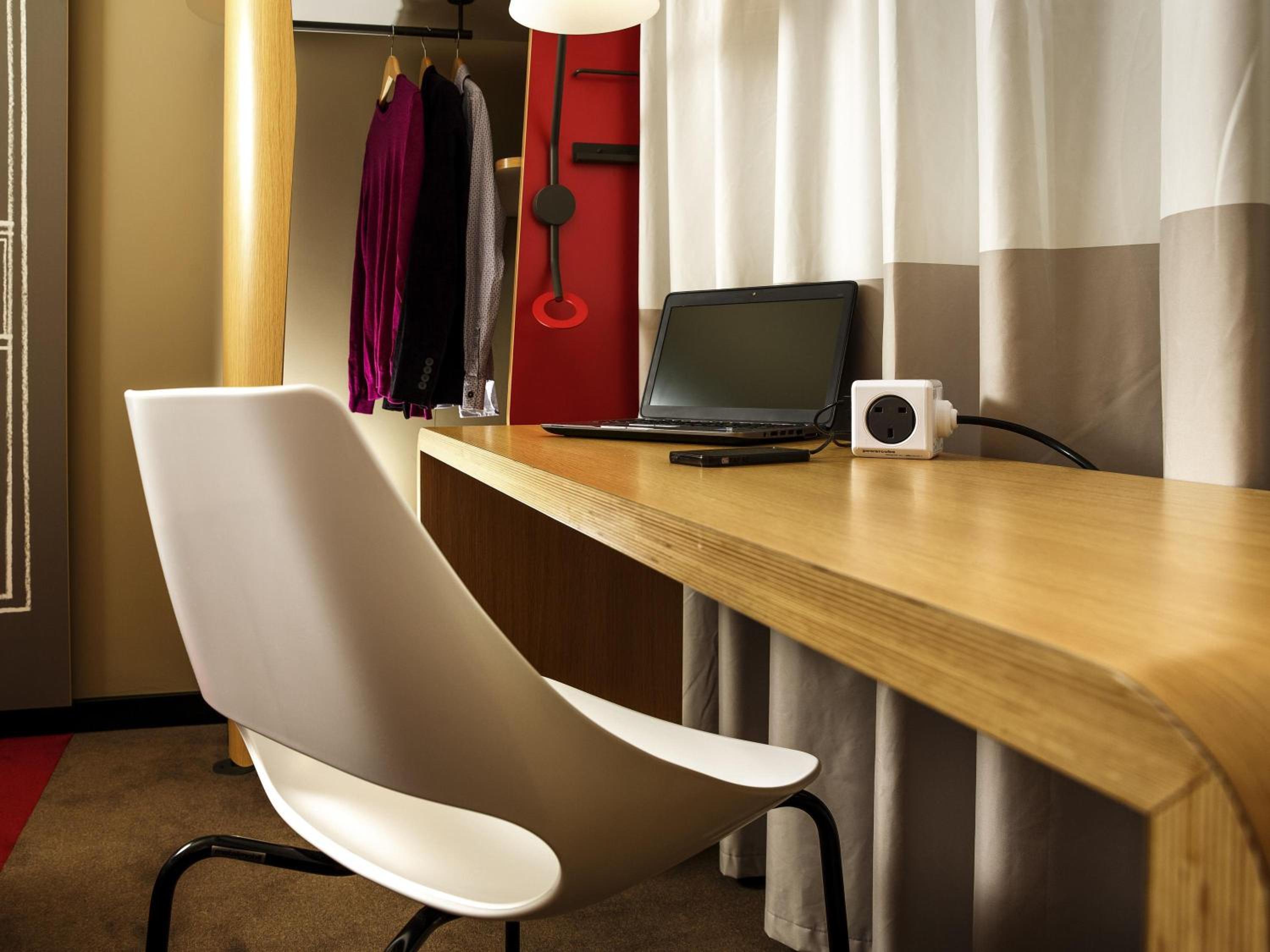 Twin Room - Photo 2