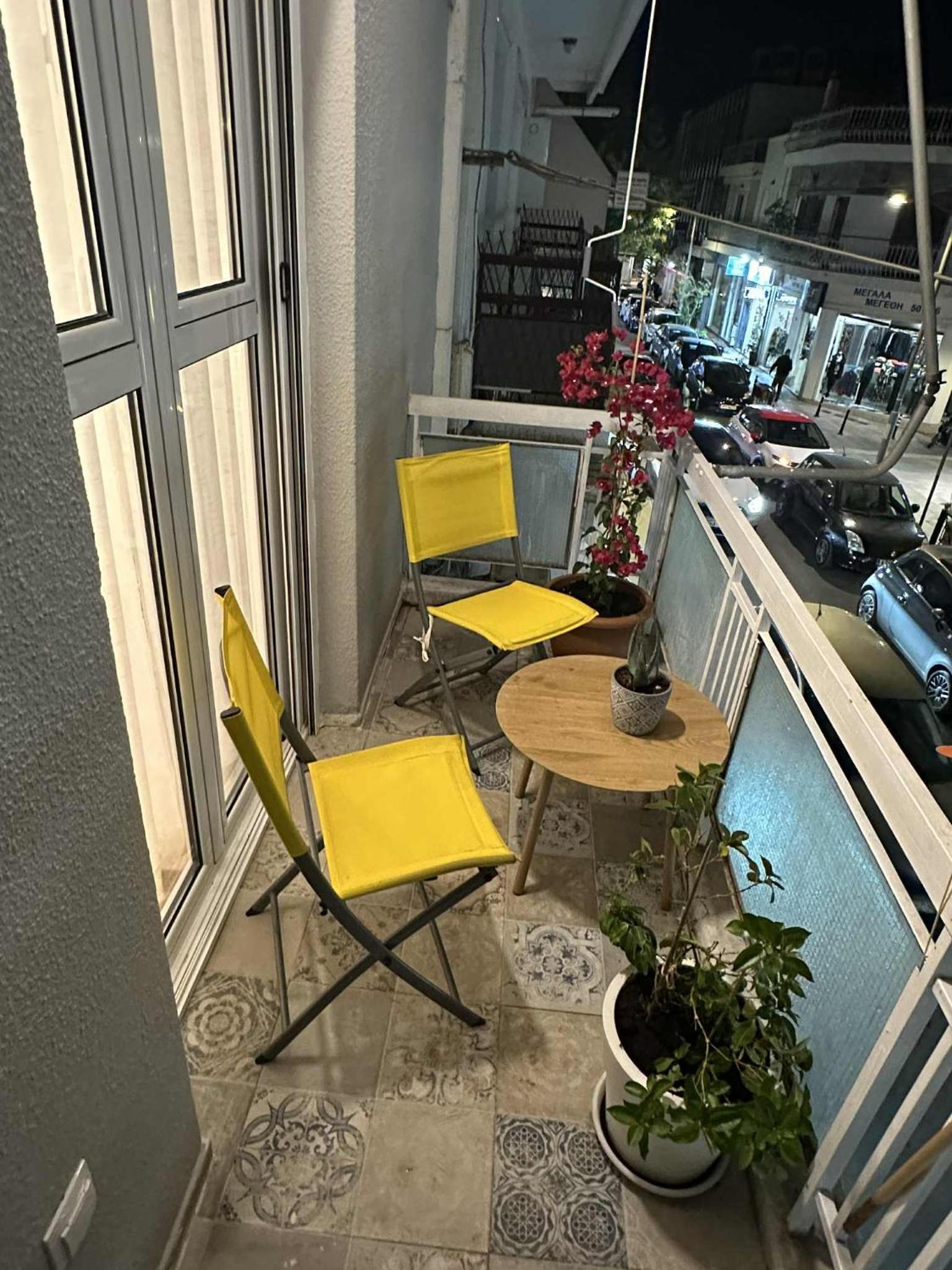 Deluxe One-Bedroom Apartment