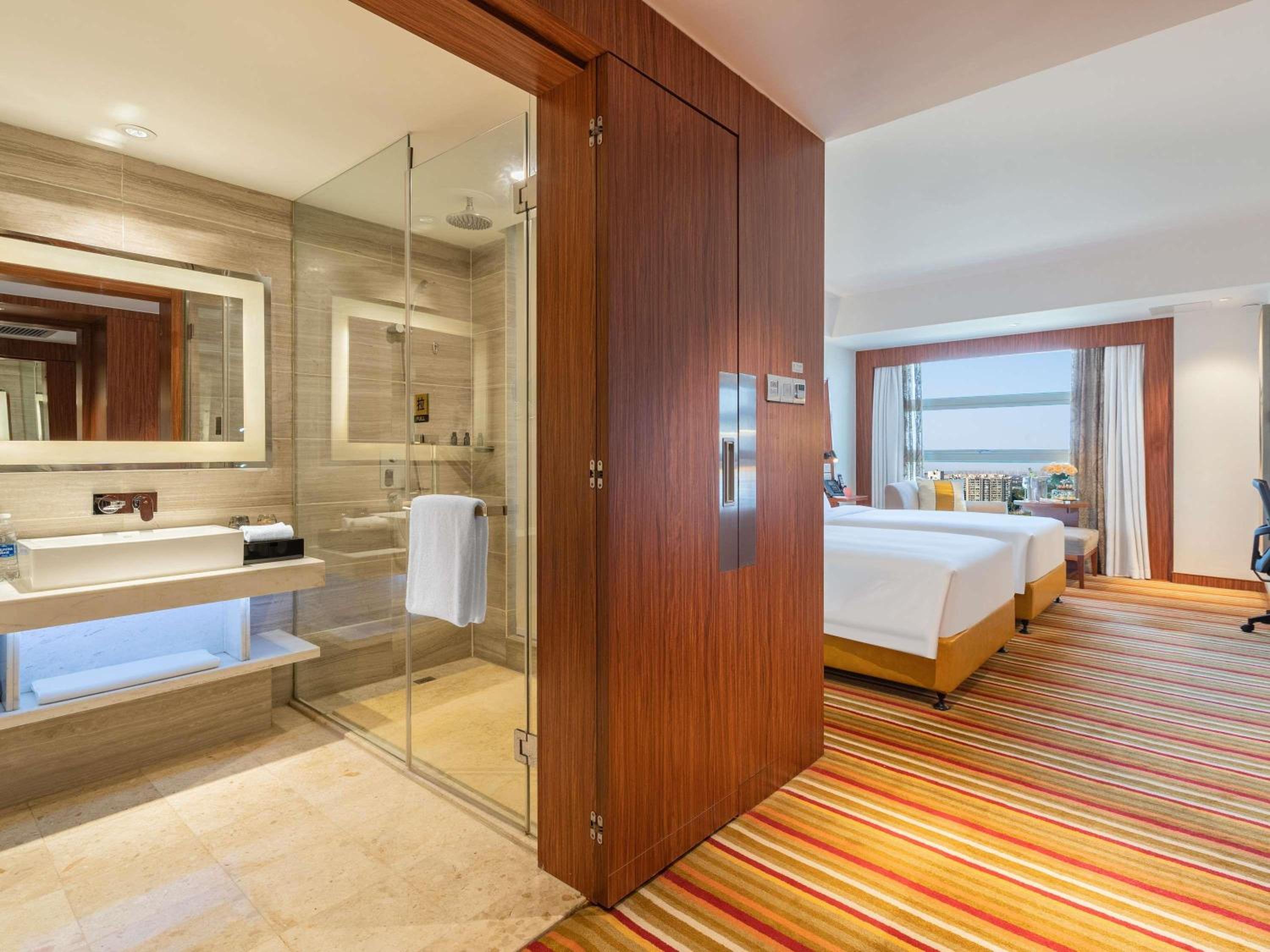 Executive Twin Room - Photo 2