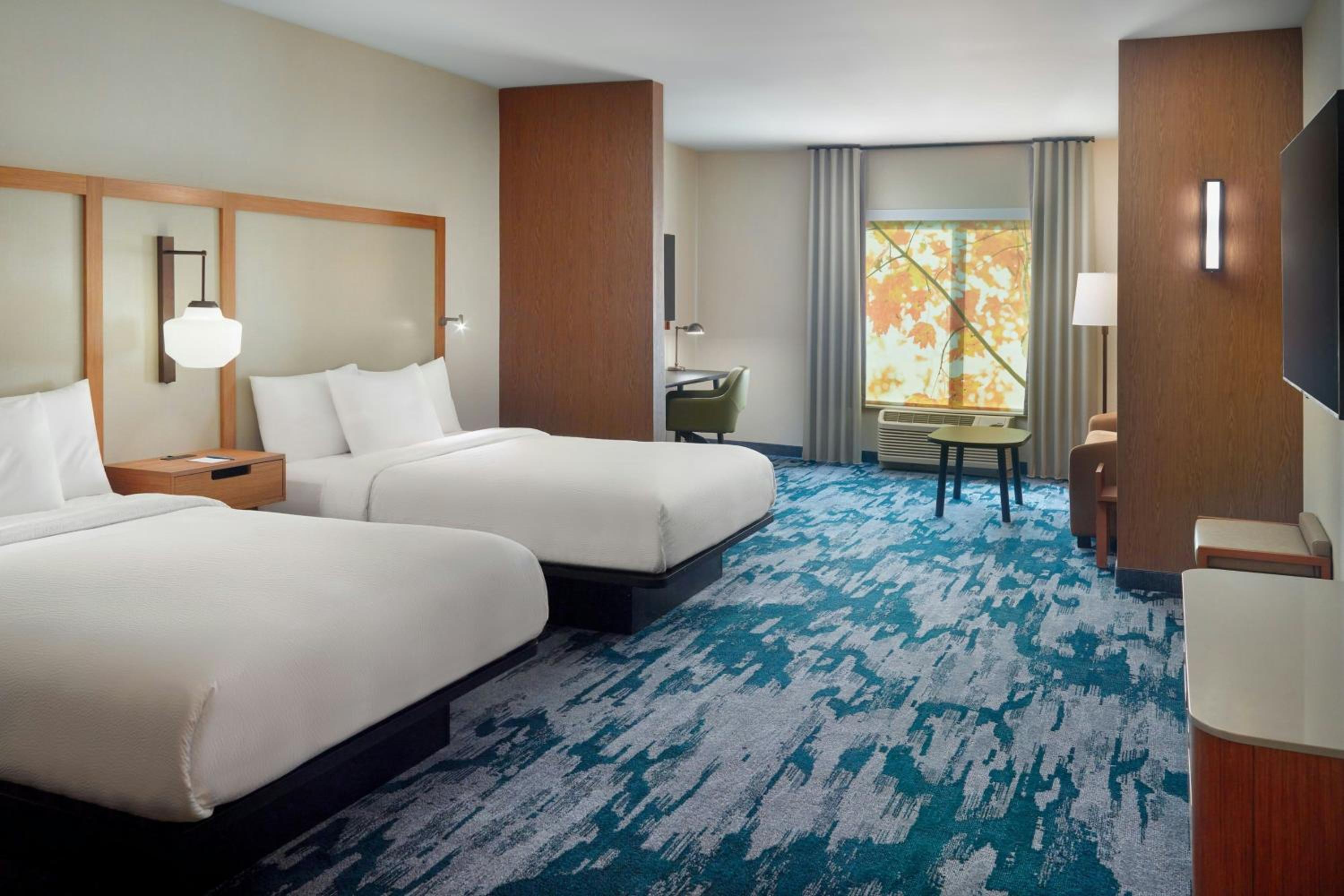 One-Bedroom Queen Suite with Two Queen Beds and Sofa Bed