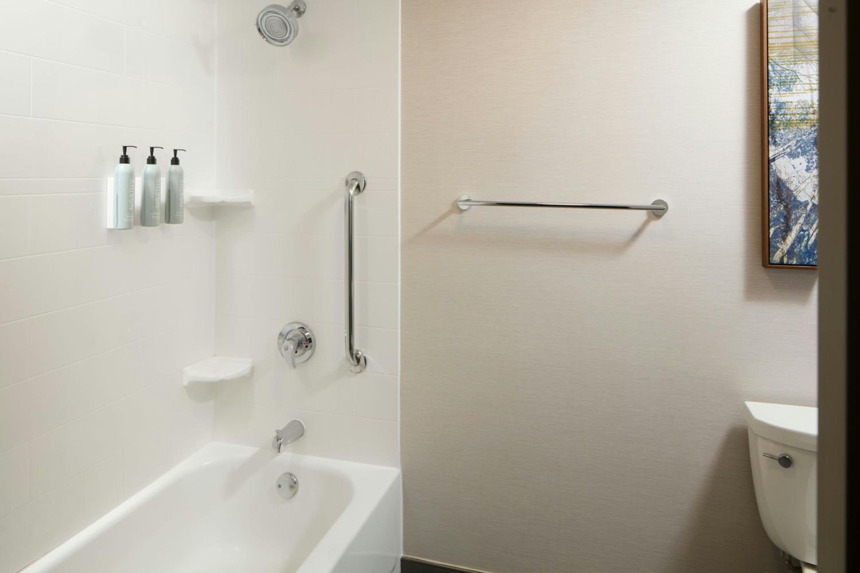 Double Room with Two Double Beds and Adapted Tub - Mobility and Hearing Accessible