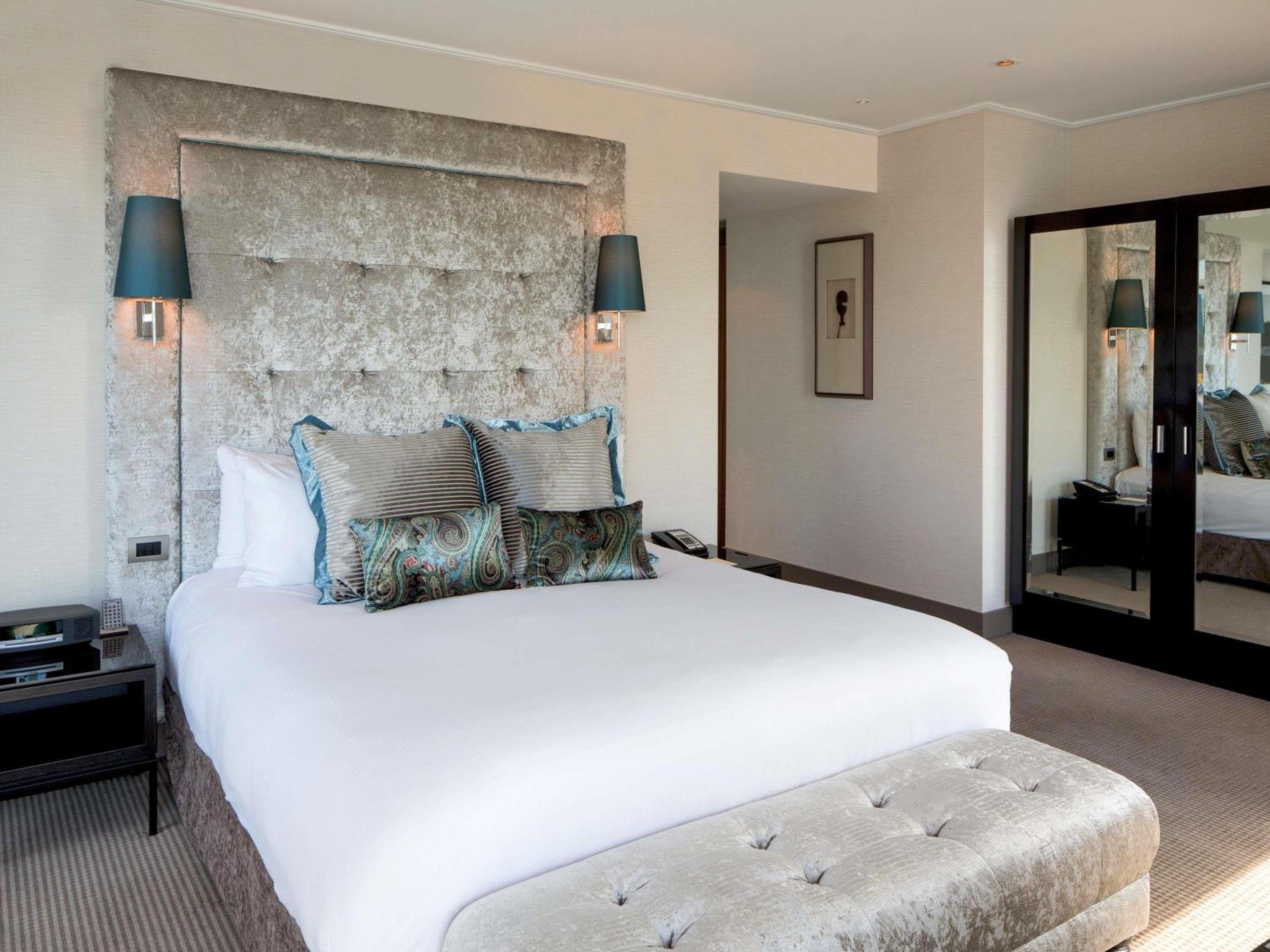 Superior King Room - Mobility Accessible - Photo 1