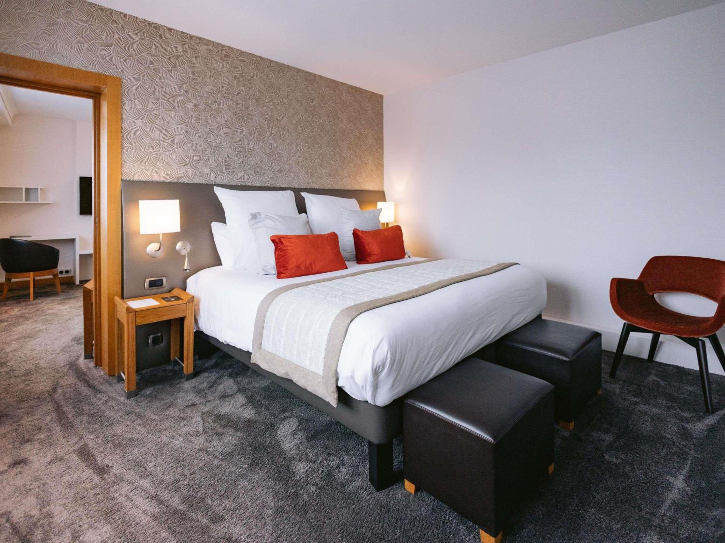 Family King Suite with Sofa Bed