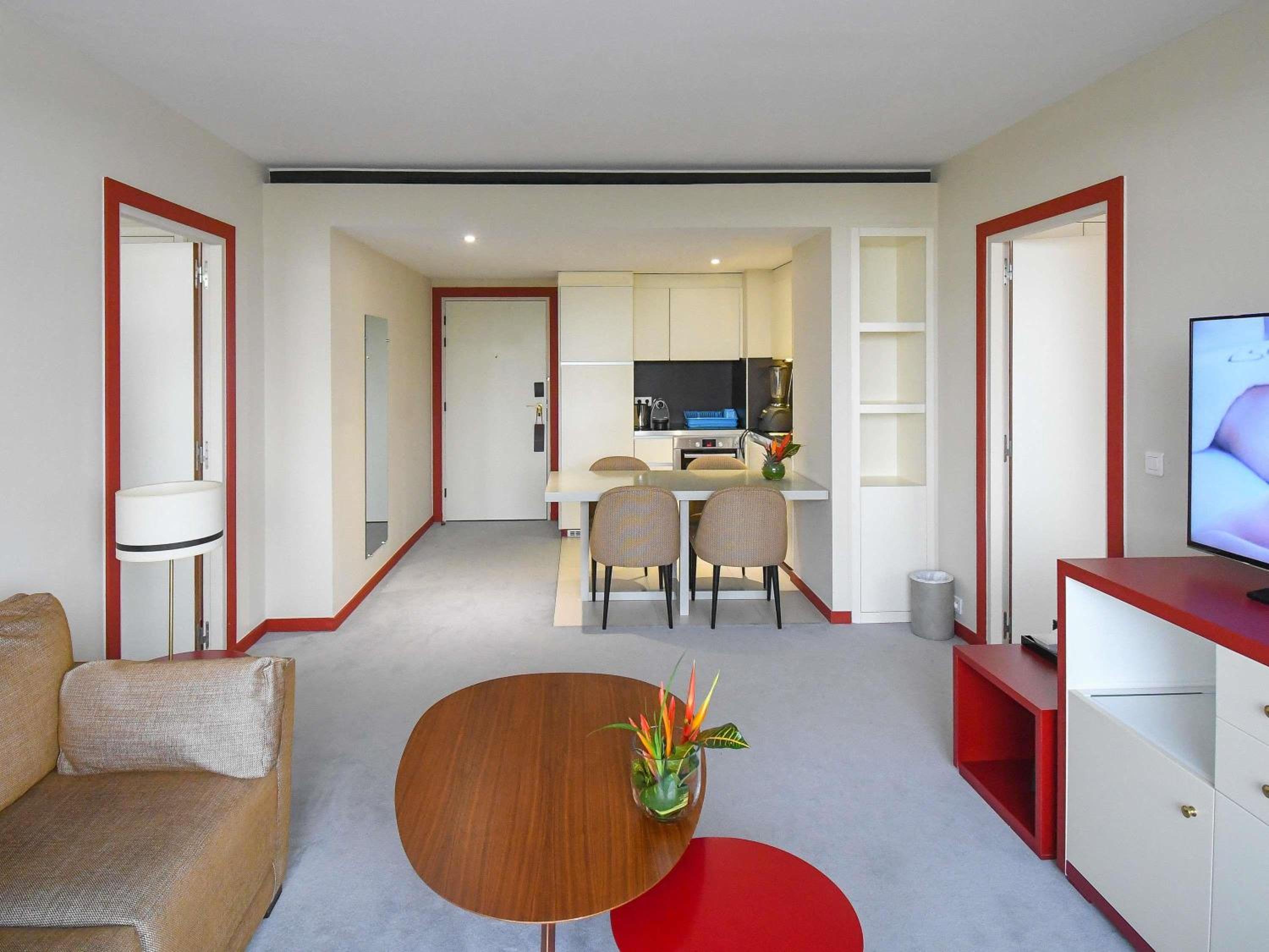 Three-Bedroom Apartment photo 2