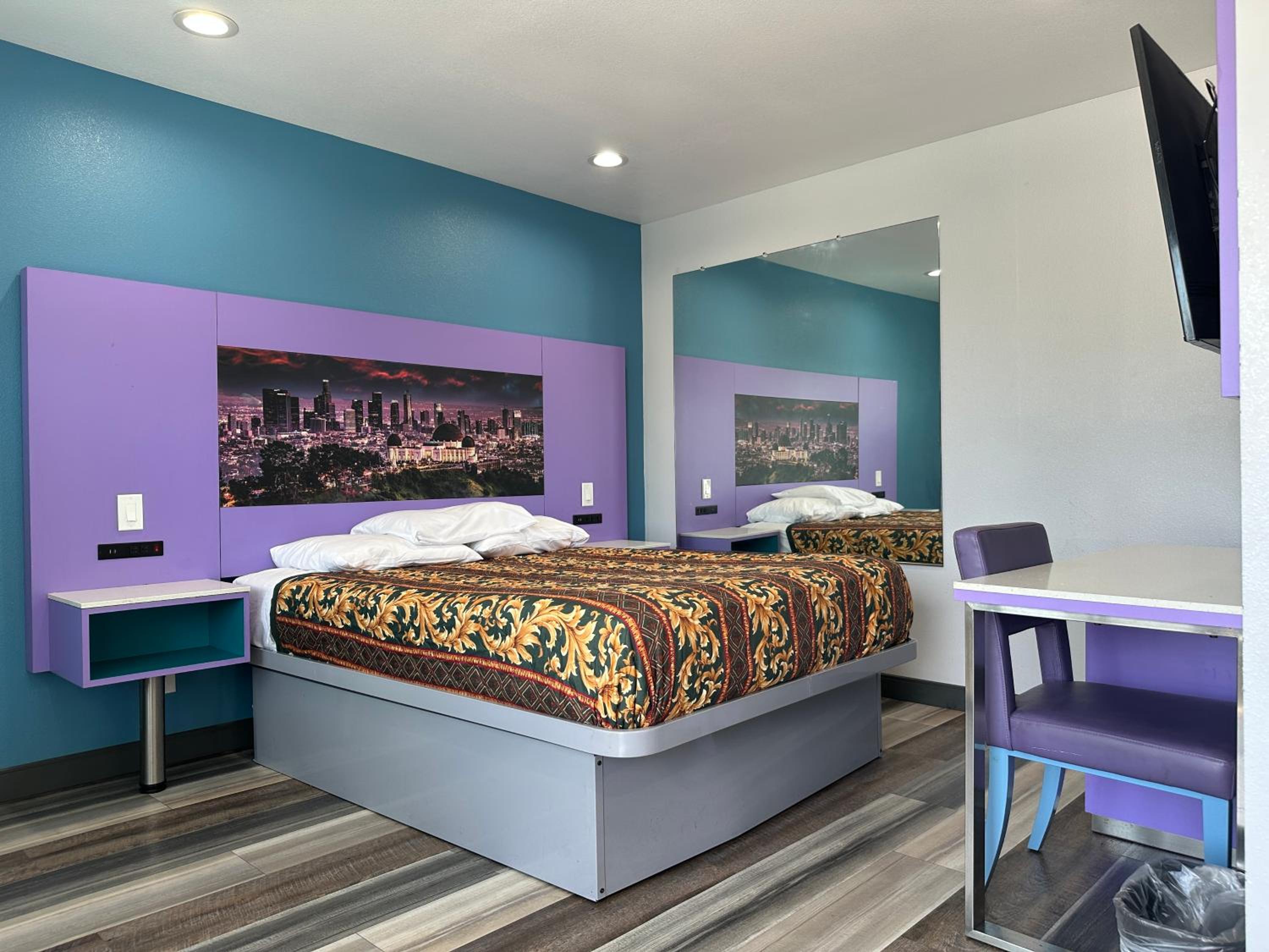 Queen Room - Photo 8