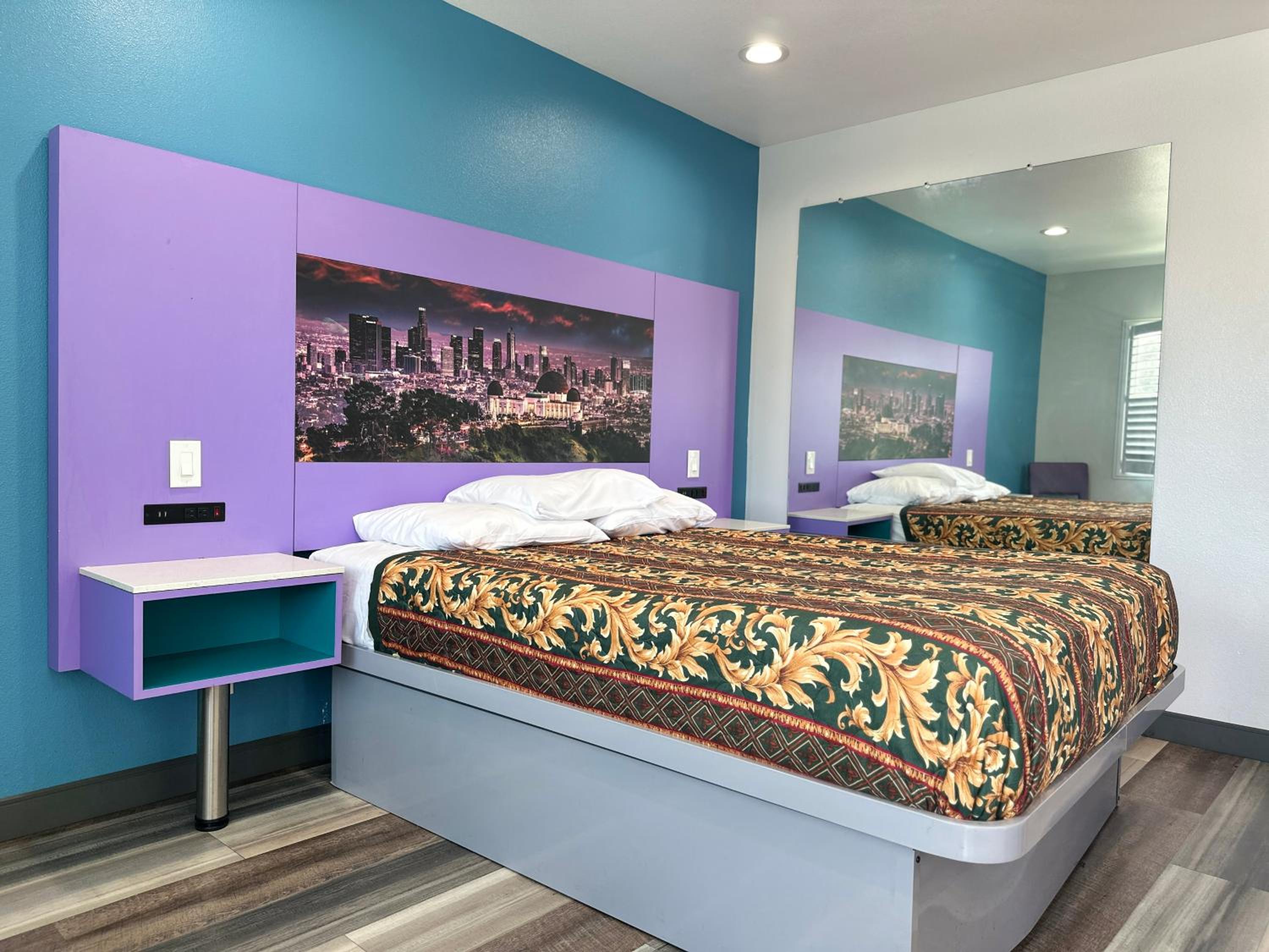 Queen Room - Photo 9