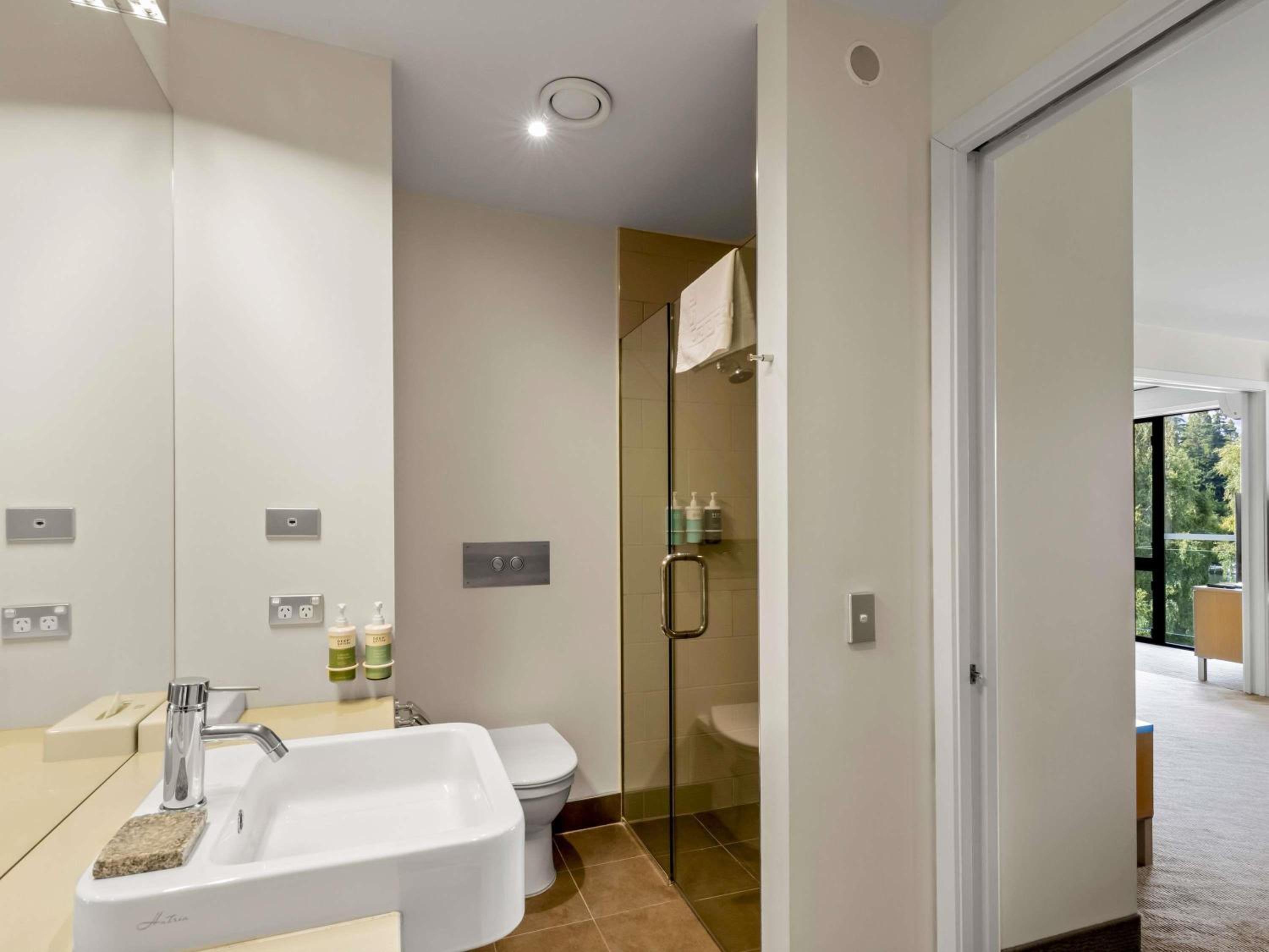 One Bedroom Apartment - Photo 6