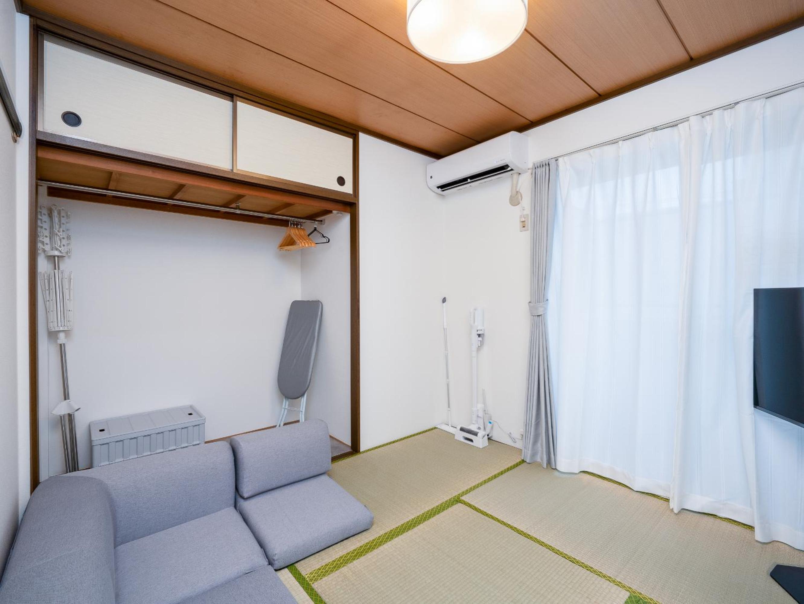 Economy Twin Room photo 3