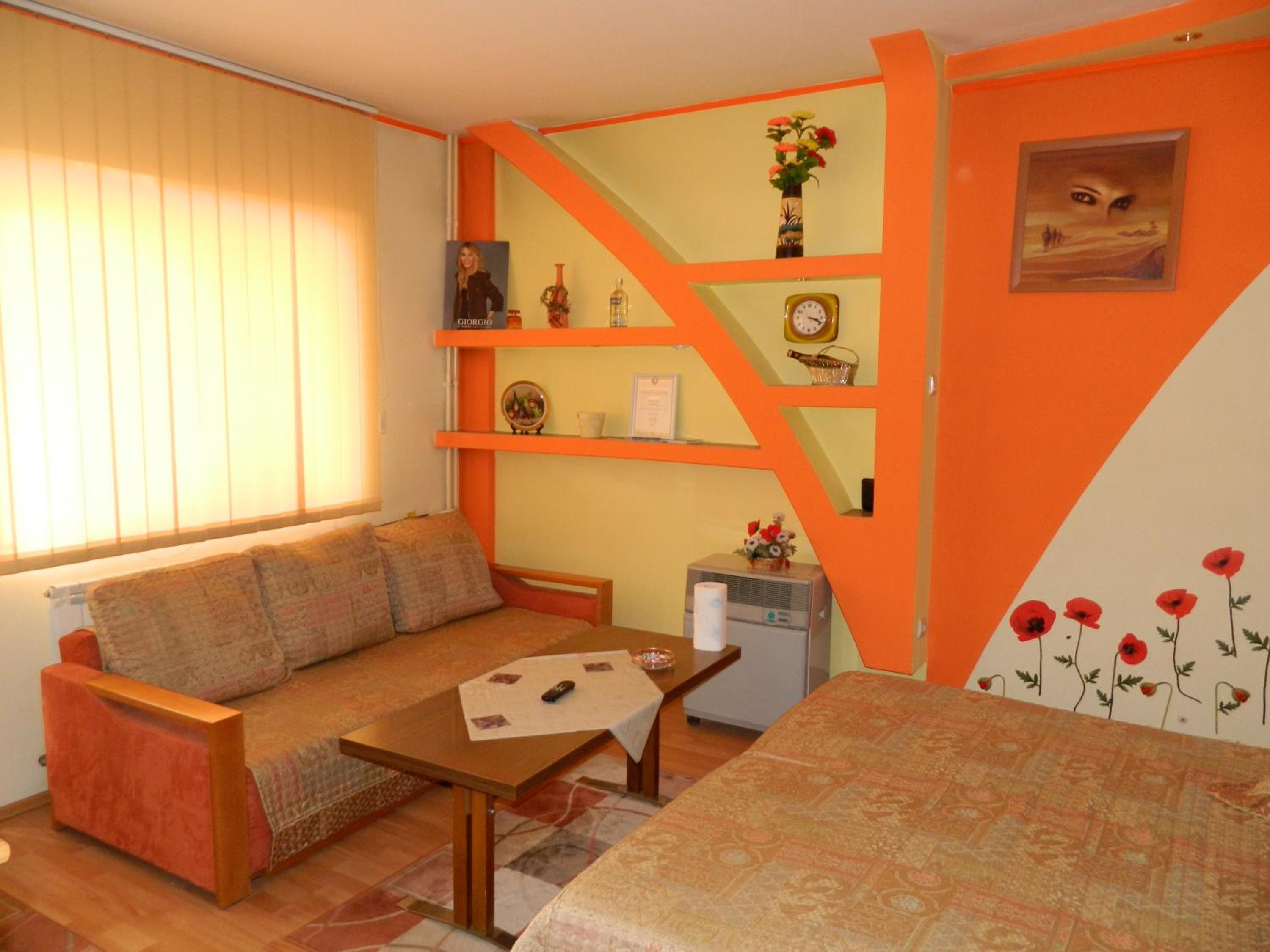 One-Bedroom Apartment photo 3