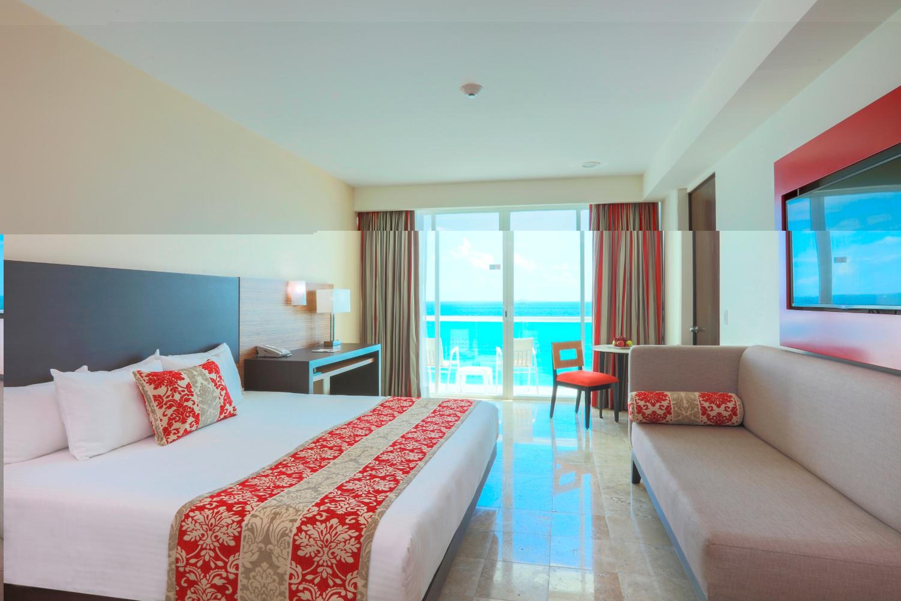 Club Room Ocean View King photo 1