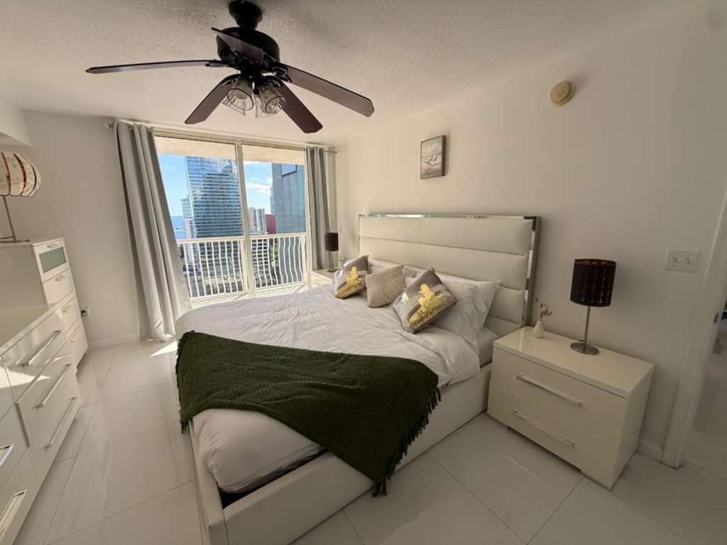 One-Bedroom Apartment photo 3