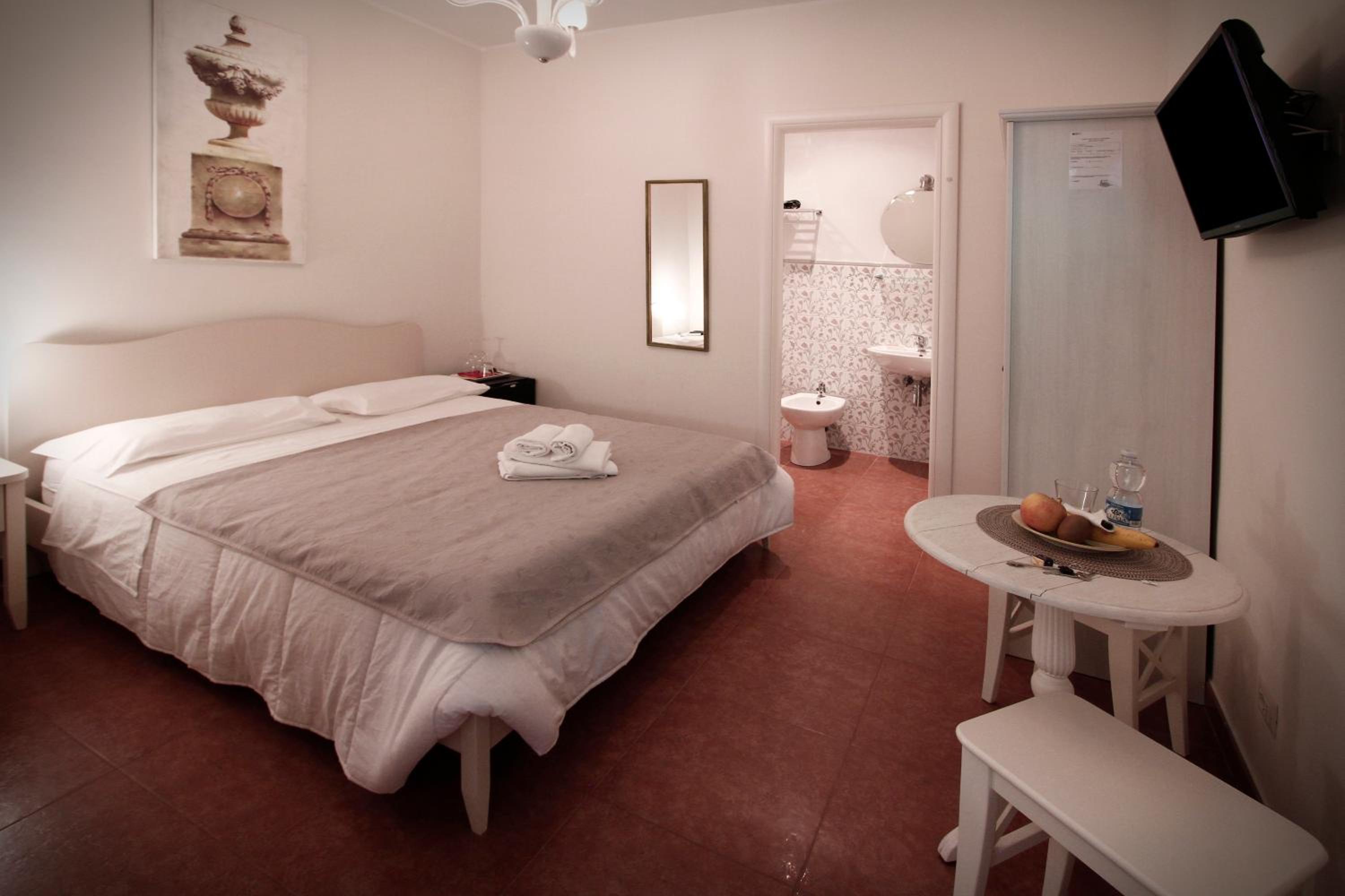 Single Room photo 1