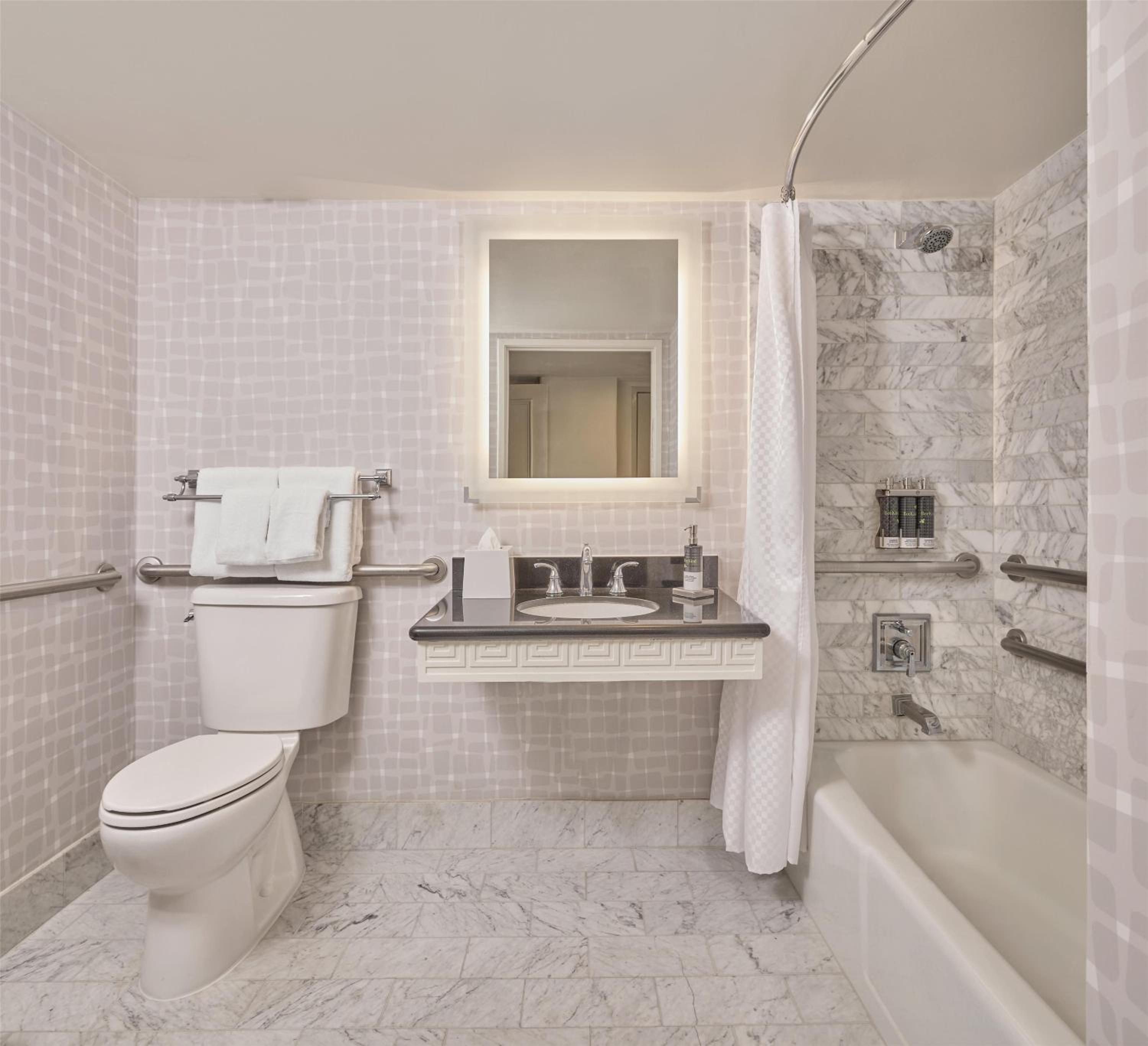 King Room with Accessible Tub - Disability Access